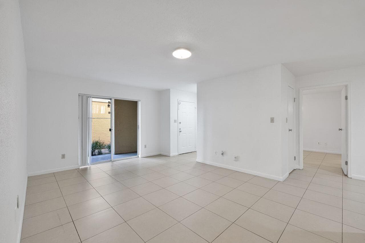 875 Riverside Drive 710, Coral Springs, FL 33071 — photo 13 of 38
