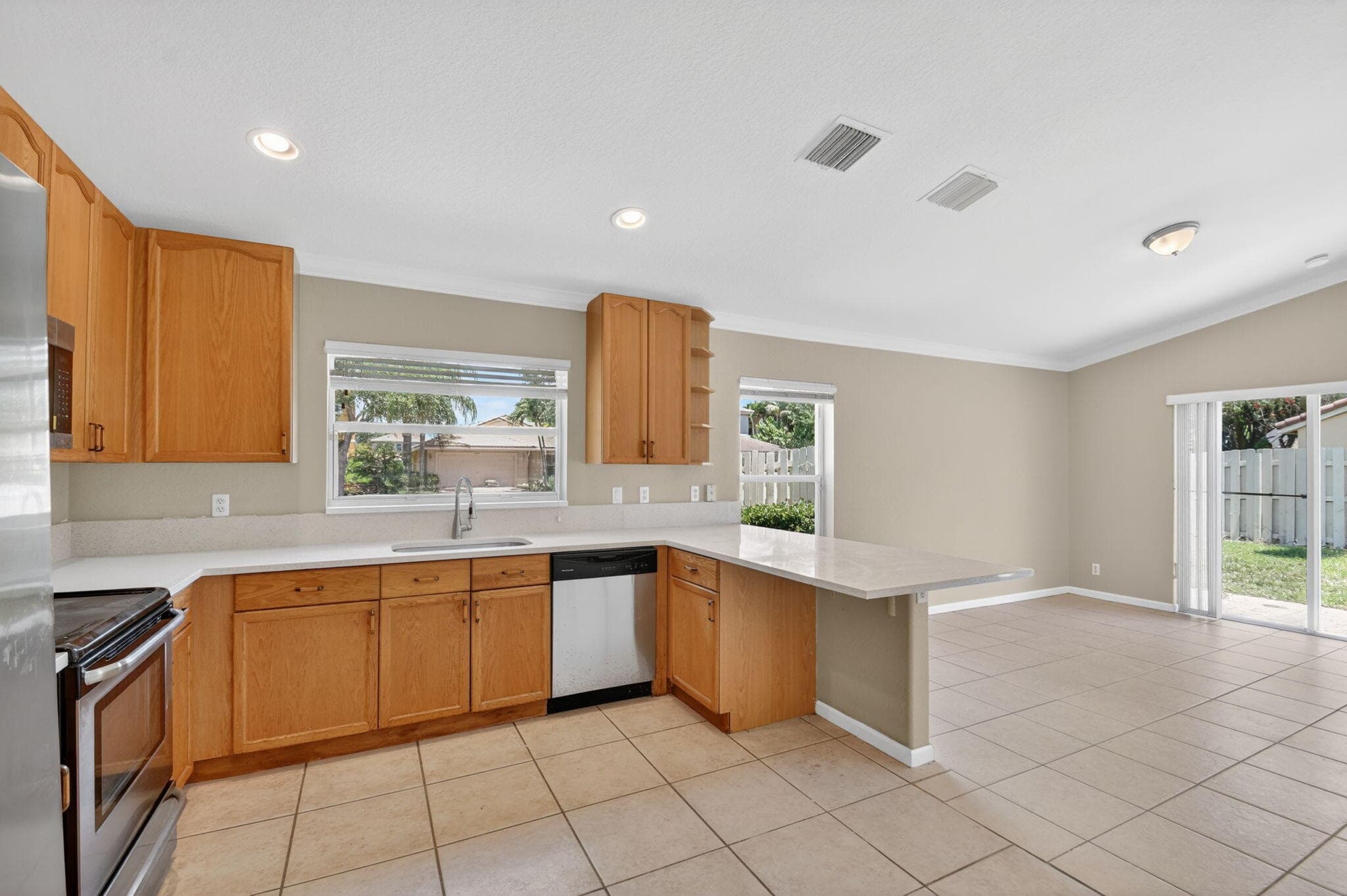 3746 Torres Circle, West Palm Beach, FL 33409 — photo 16 of 49