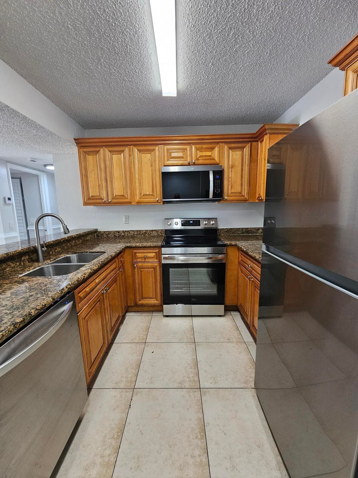 1401 Windorah Way G, West Palm Beach, FL 33411 — photo 3 of 18