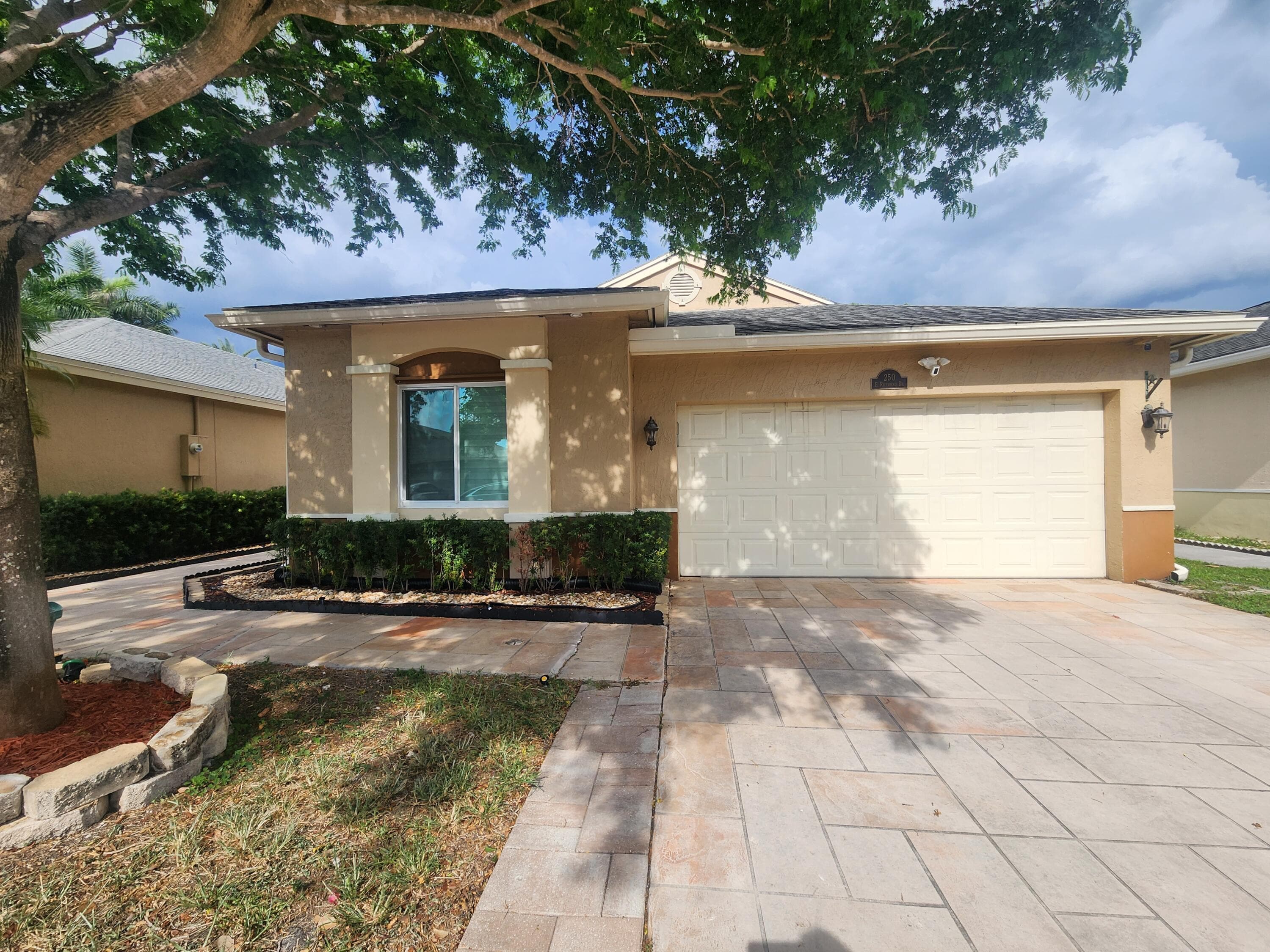 250 E Riverbend Drive, Sunrise, FL 33326 — photo 2 of 22