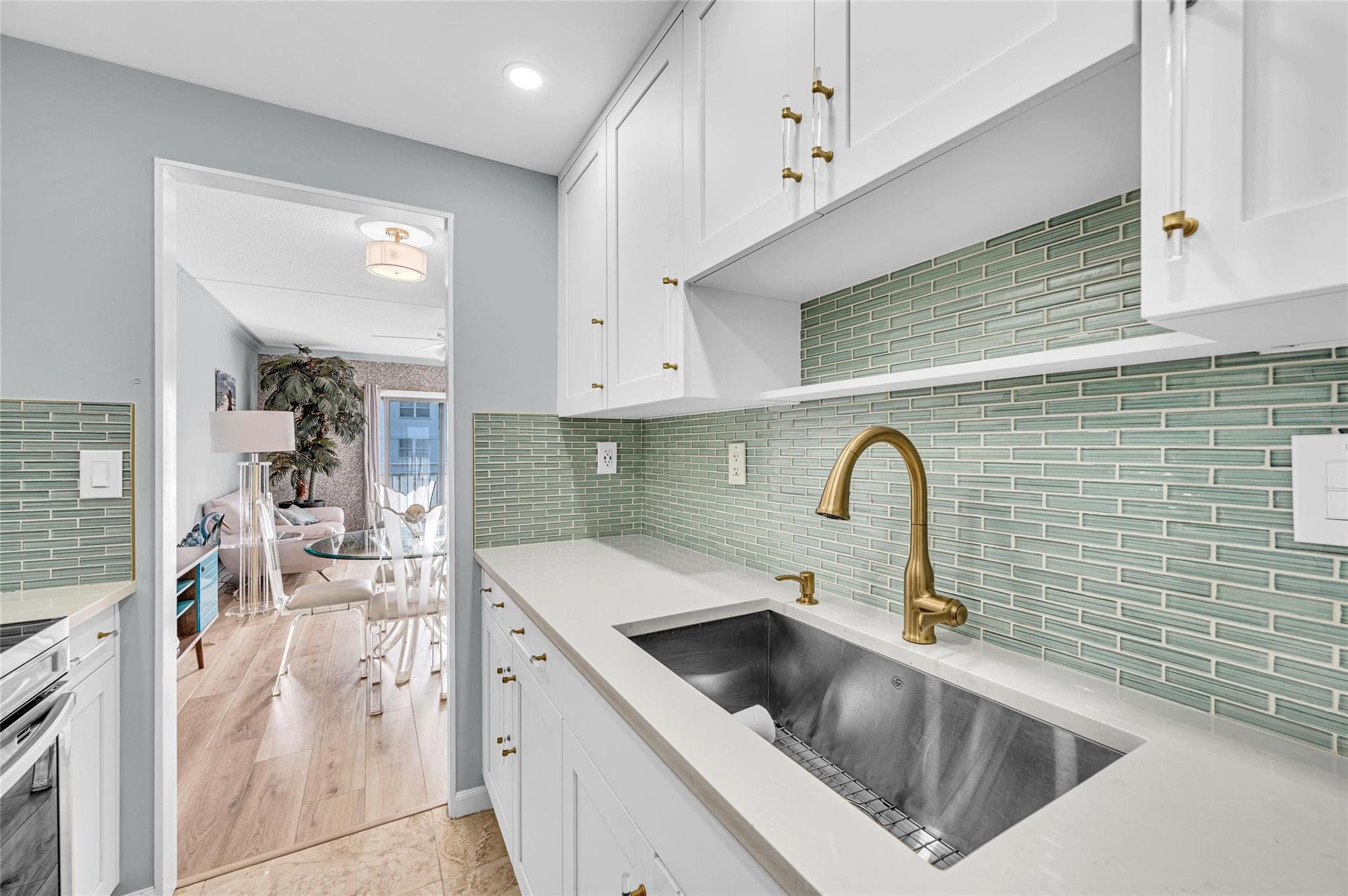 720 Orton Avenue 505, Fort Lauderdale, FL 33304 — photo 8 of 26