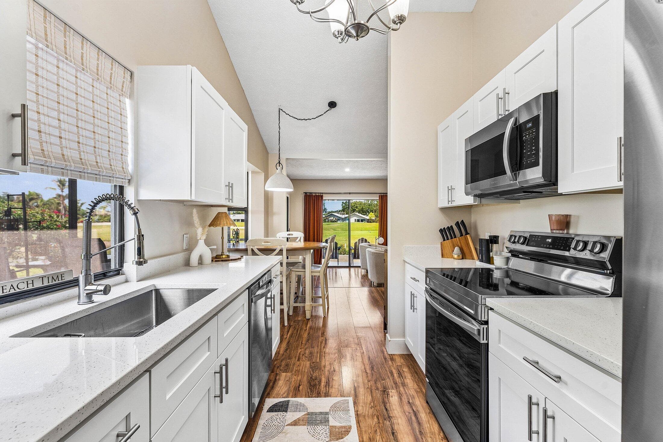 12800 SE Laurel Valley Lane, Hobe Sound, FL 33455 — photo 8 of 34