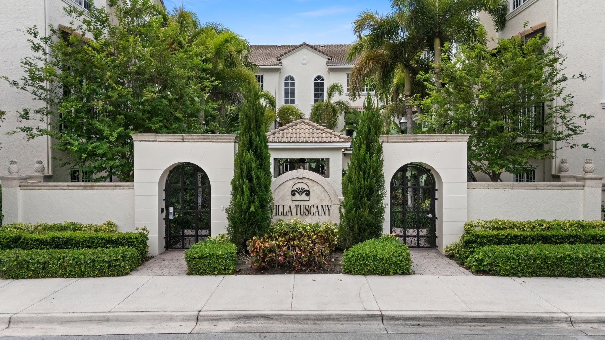 500 SE 7th Street 105, Fort Lauderdale, FL 33301 — photo 2 of 37