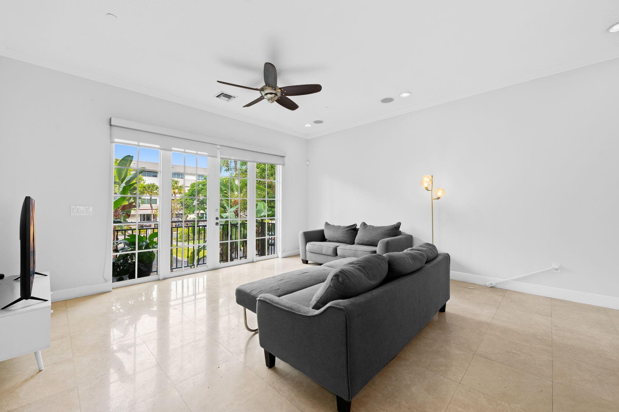 500 SE 7th Street 105, Fort Lauderdale, FL 33301 — photo 10 of 37