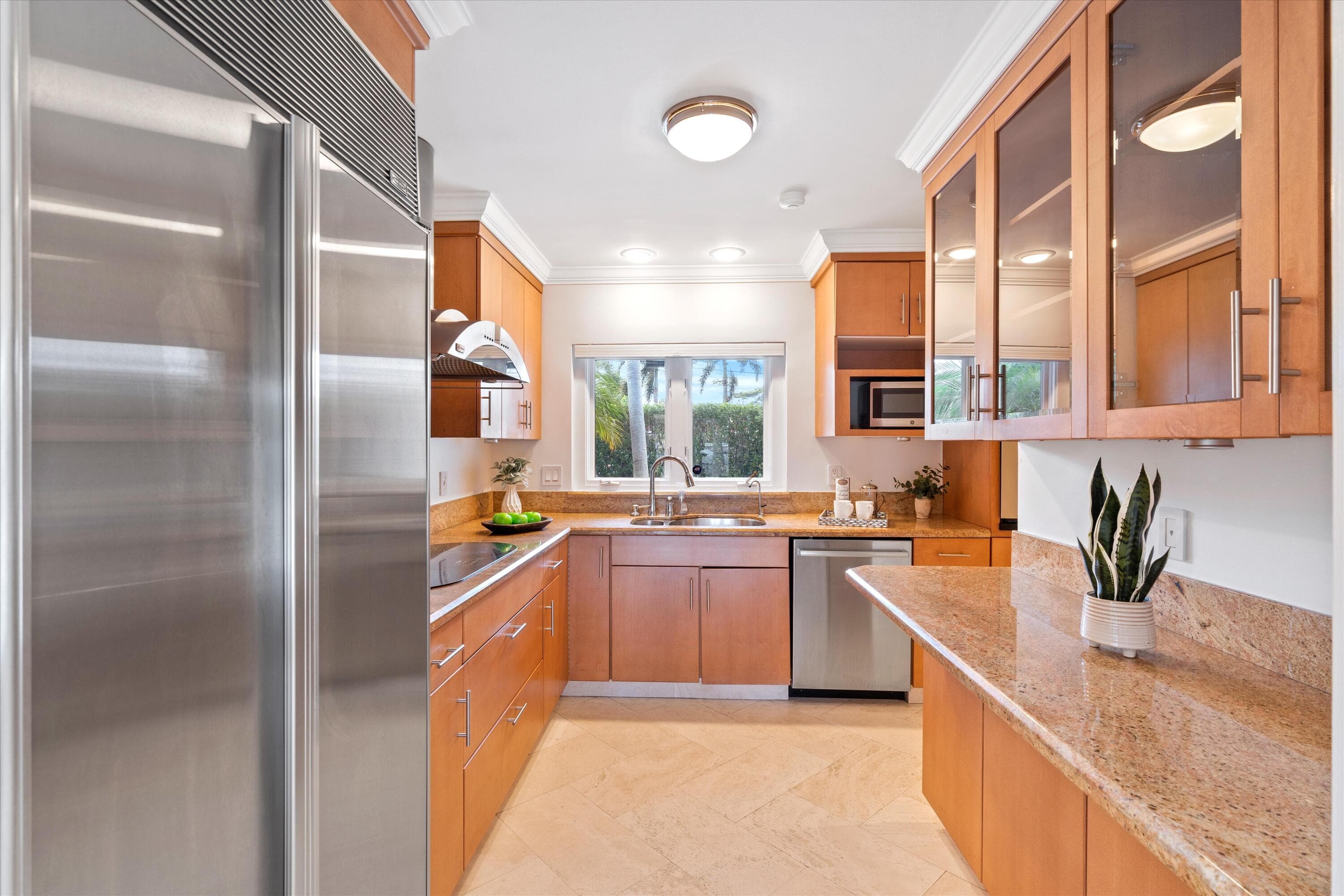2625 NE 12th Street, Fort Lauderdale, FL 33304 — photo 12 of 35