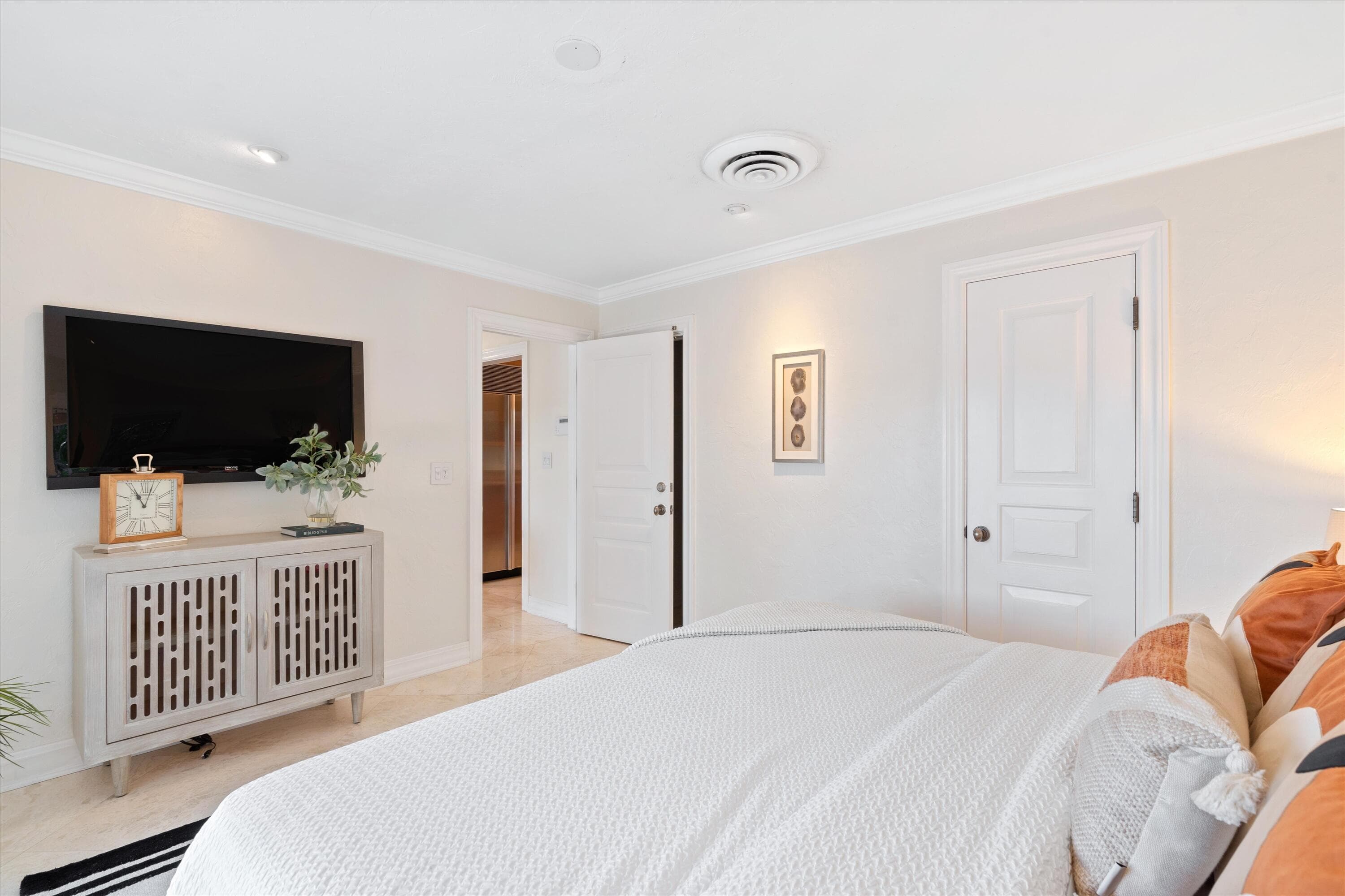 2625 NE 12th Street, Fort Lauderdale, FL 33304 — photo 17 of 35
