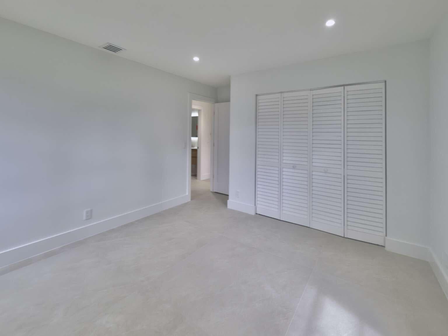 236 SE 3rd Avenue, Delray Beach, FL 33483 — photo 12 of 30