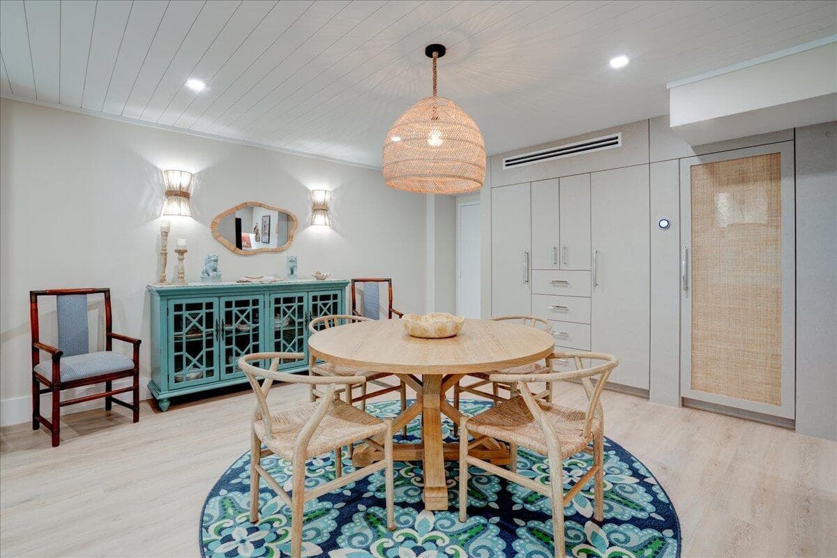 3450 S Ocean Boulevard 102, Palm Beach, FL 33480 — photo 5 of 45