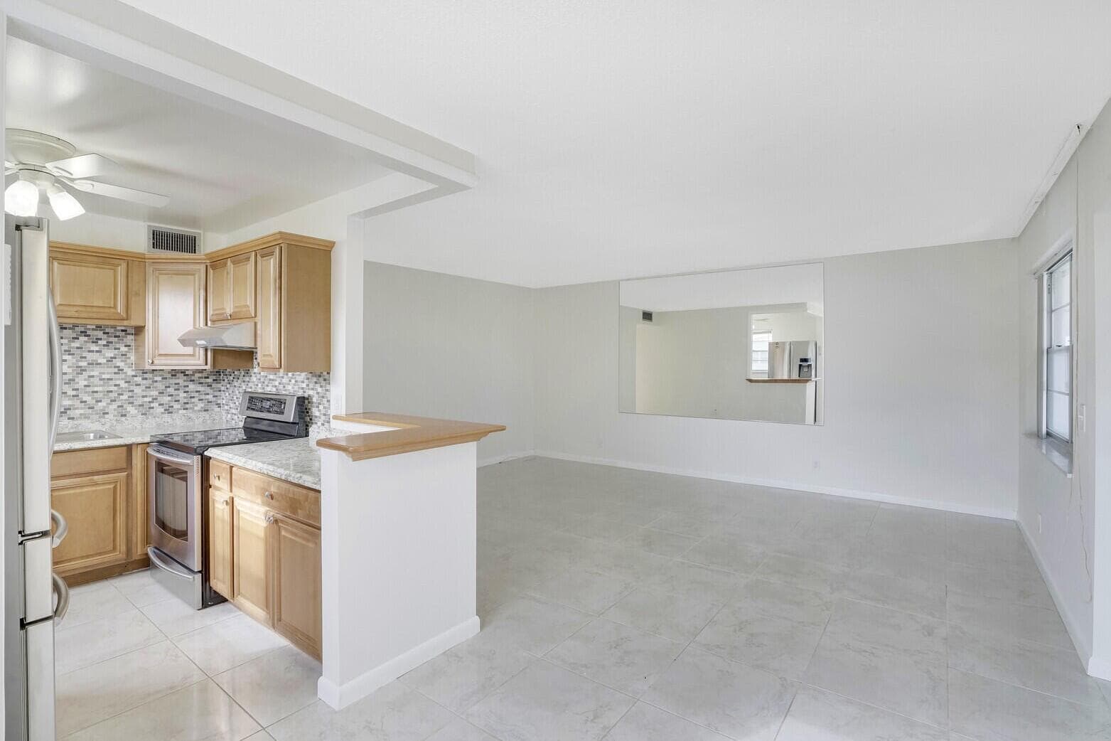 136 Somerset G, West Palm Beach, FL 33417 — photo 6 of 24