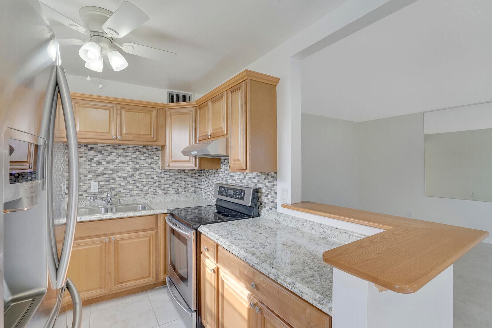 136 Somerset G, West Palm Beach, FL 33417 — photo 4 of 24