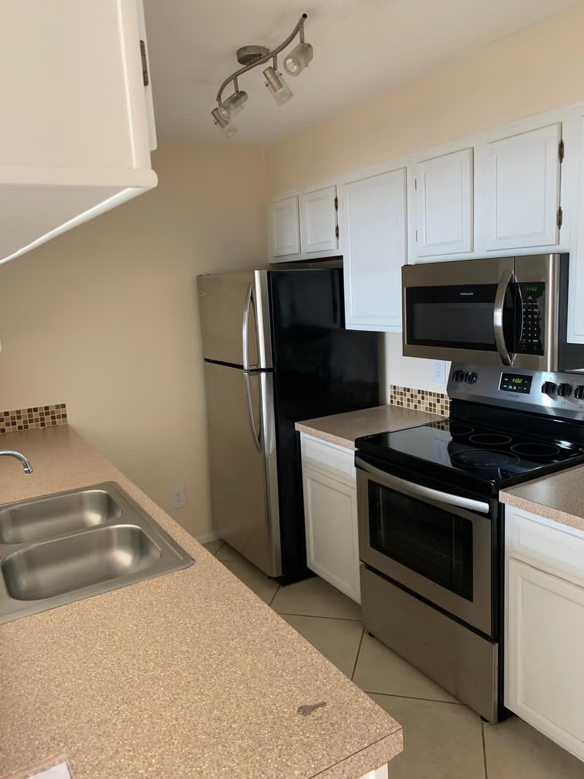 293 Cypress Point Drive 293, Palm Beach Gardens, FL 33418 — photo 5 of 10
