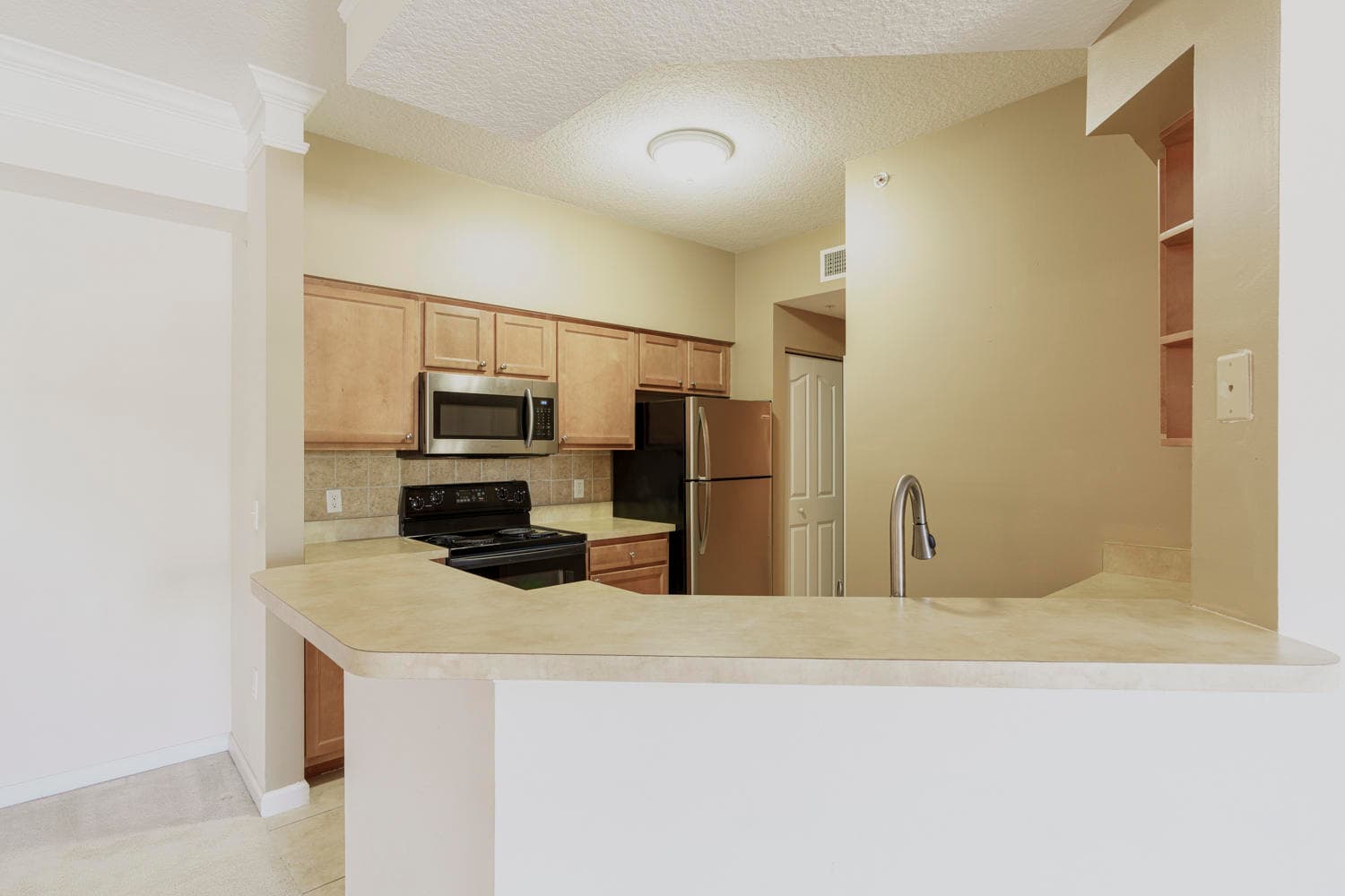 1201 Myrtlewood Circle E, Palm Beach Gardens, FL 33418 — photo 4 of 16