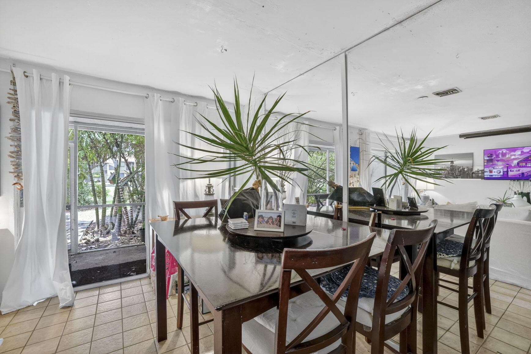 153 W Hemingway Circle W, Margate, FL 33063 — photo 6 of 35