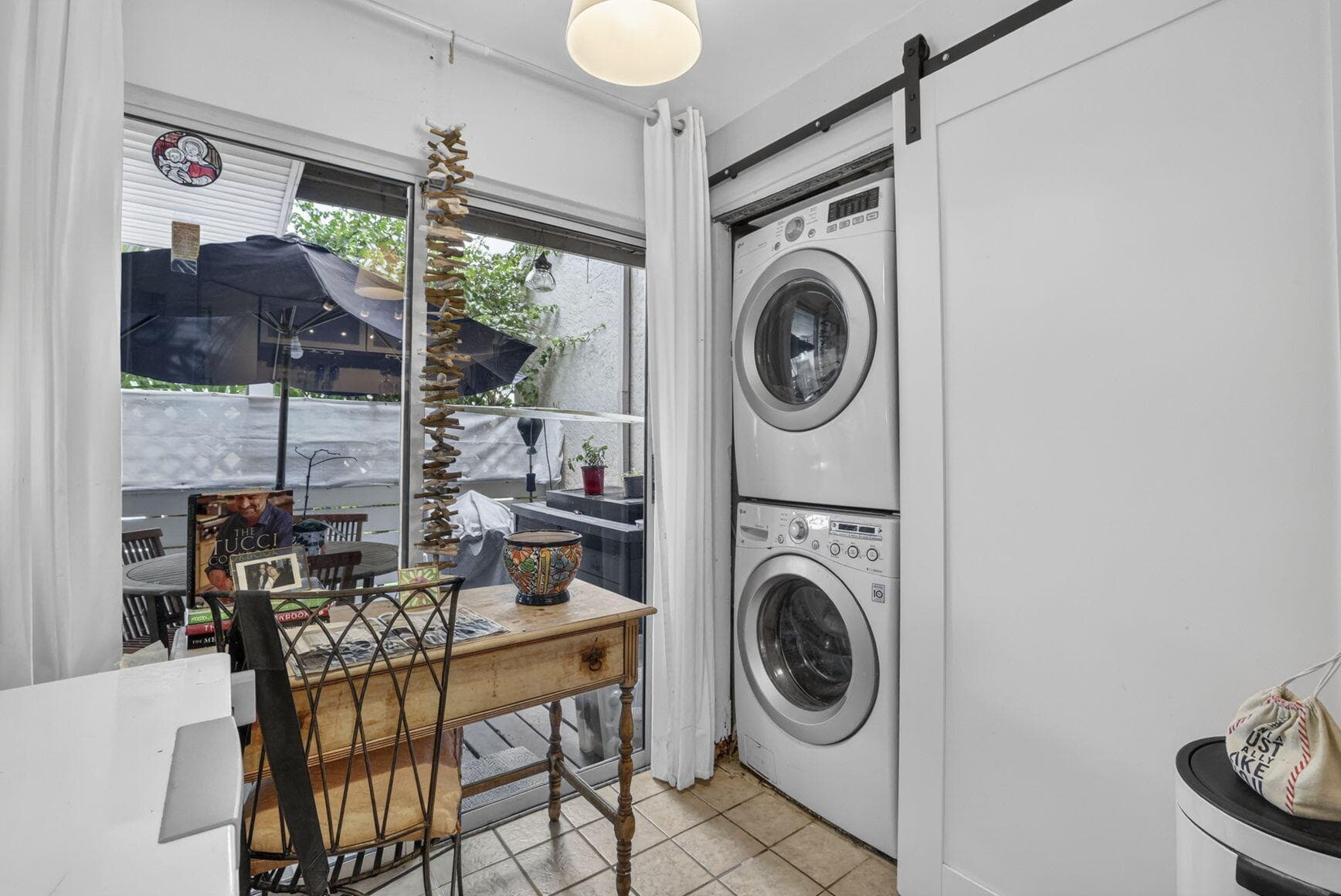 153 W Hemingway Circle W, Margate, FL 33063 — photo 14 of 35
