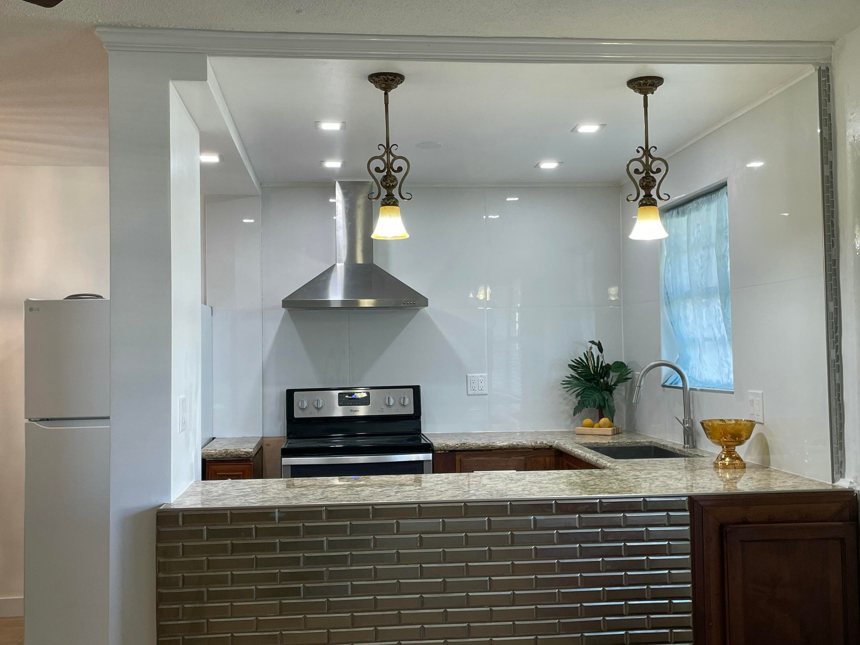 30 SE 13th Street A2, Boca Raton, FL 33432 — photo 3 of 26