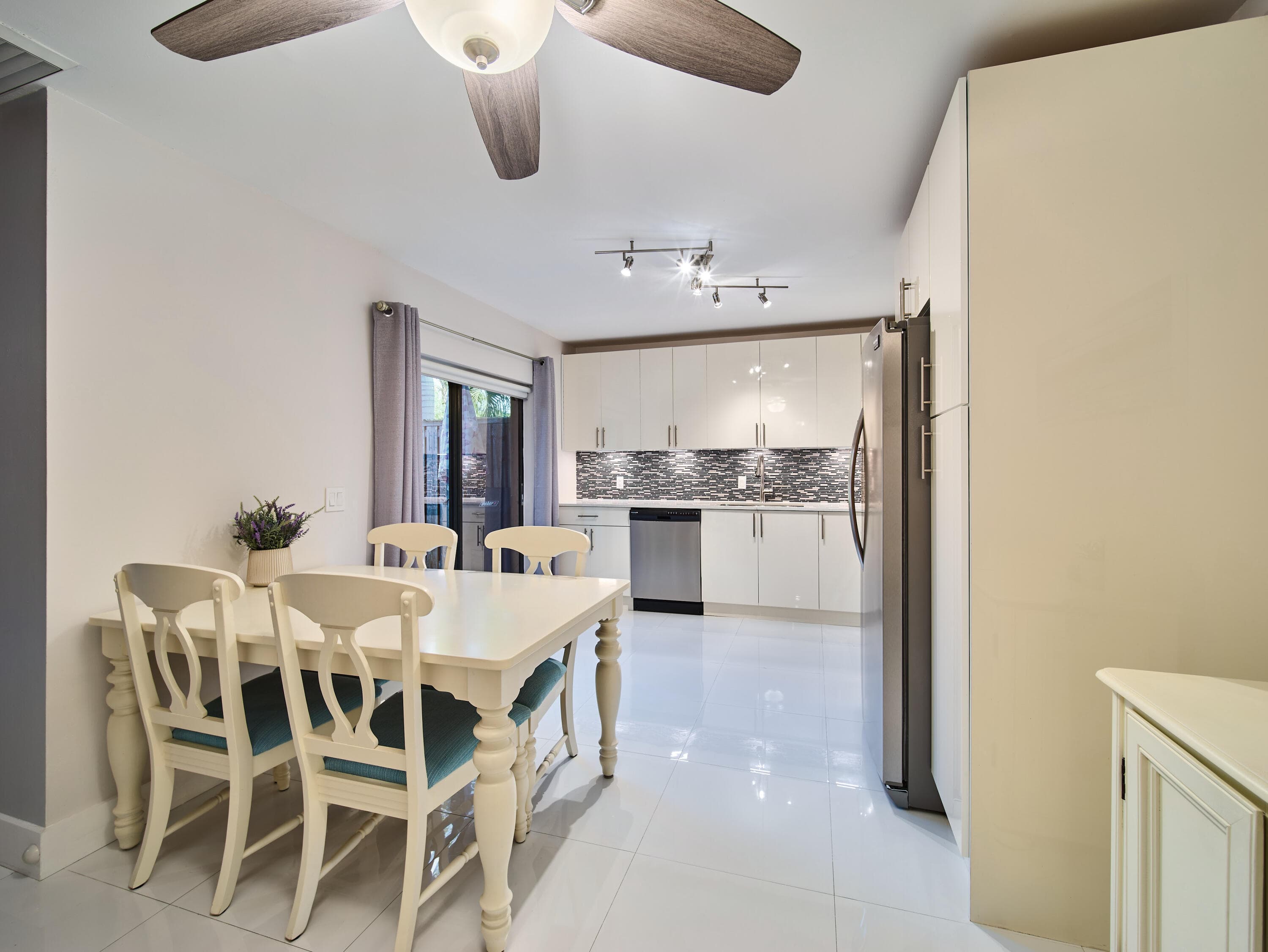 803 8th Lane, Palm Beach Gardens, FL 33418 — photo 11 of 25