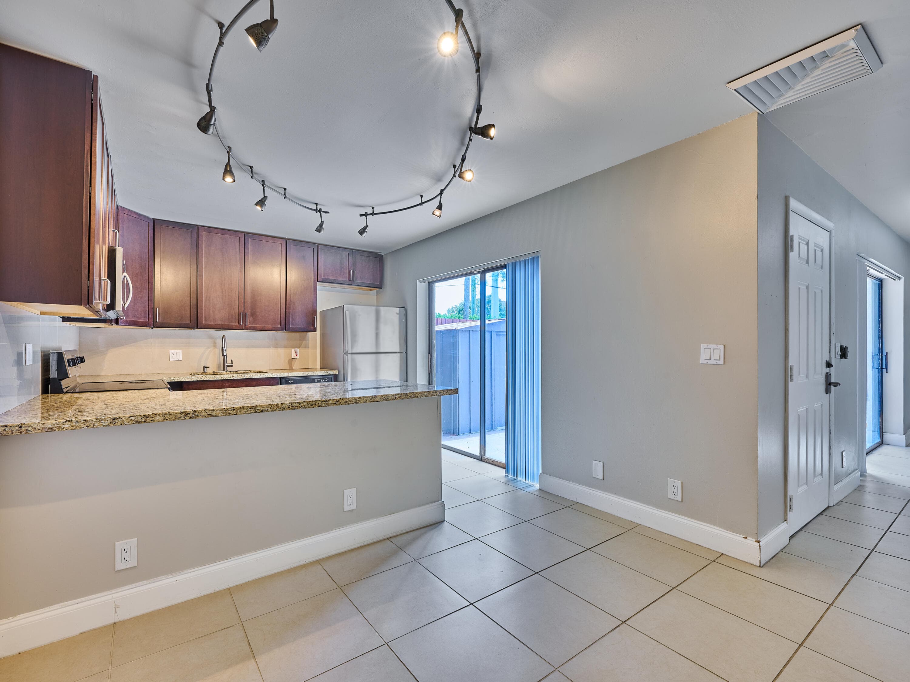 1540 Masters Circle 180, Delray Beach, FL 33445 — photo 18 of 38