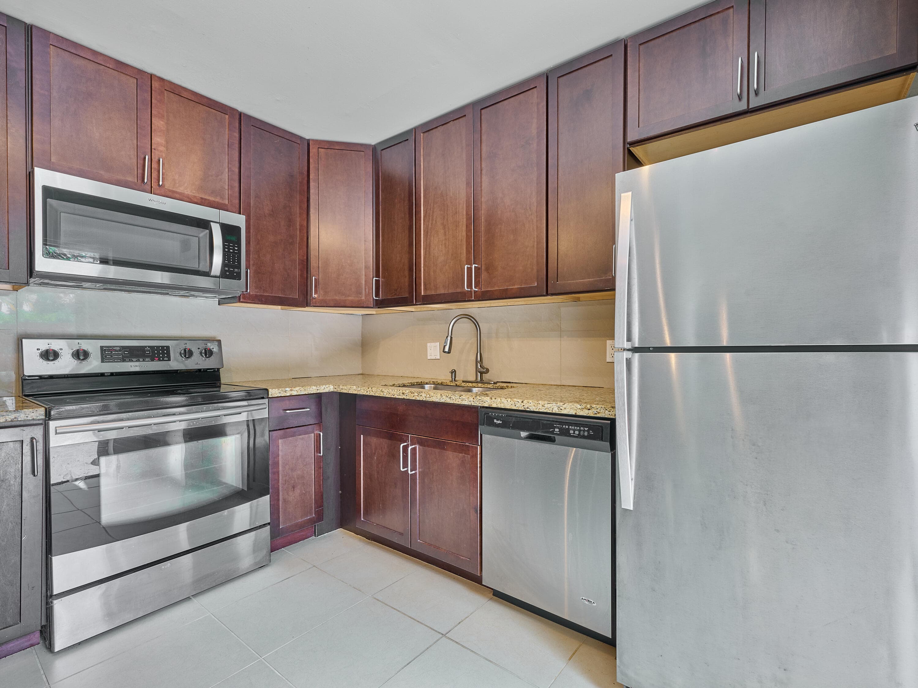 1540 Masters Circle 180, Delray Beach, FL 33445 — photo 19 of 38