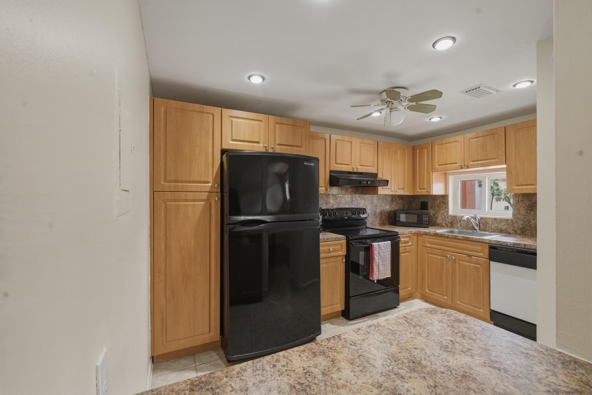 9720 S Hollybrook Lake Drive 205, Pembroke Pines, FL 33025 — photo 2 of 82