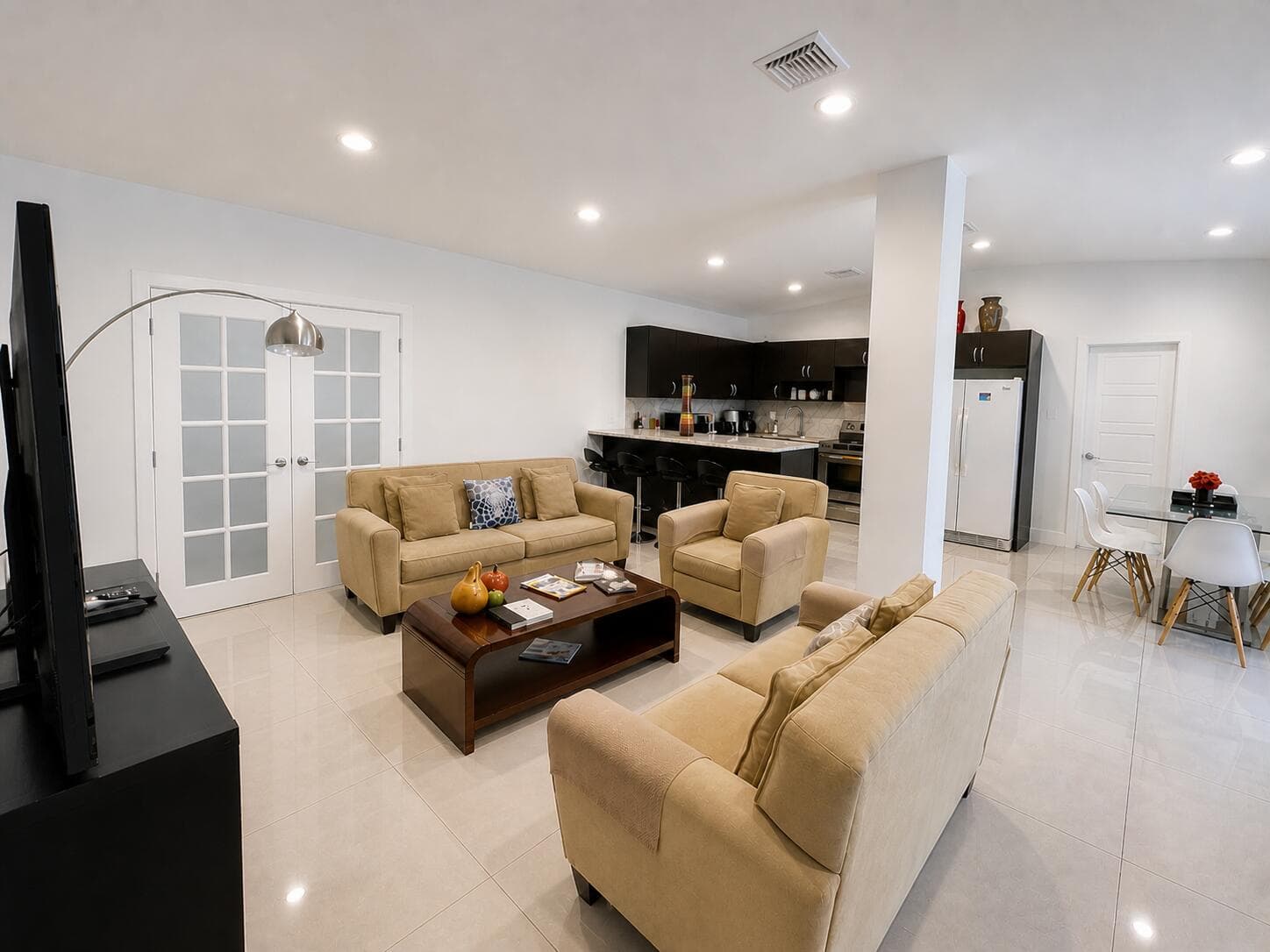 88 NE 154th Street, North Miami Beach, FL 33162 — photo 7 of 43