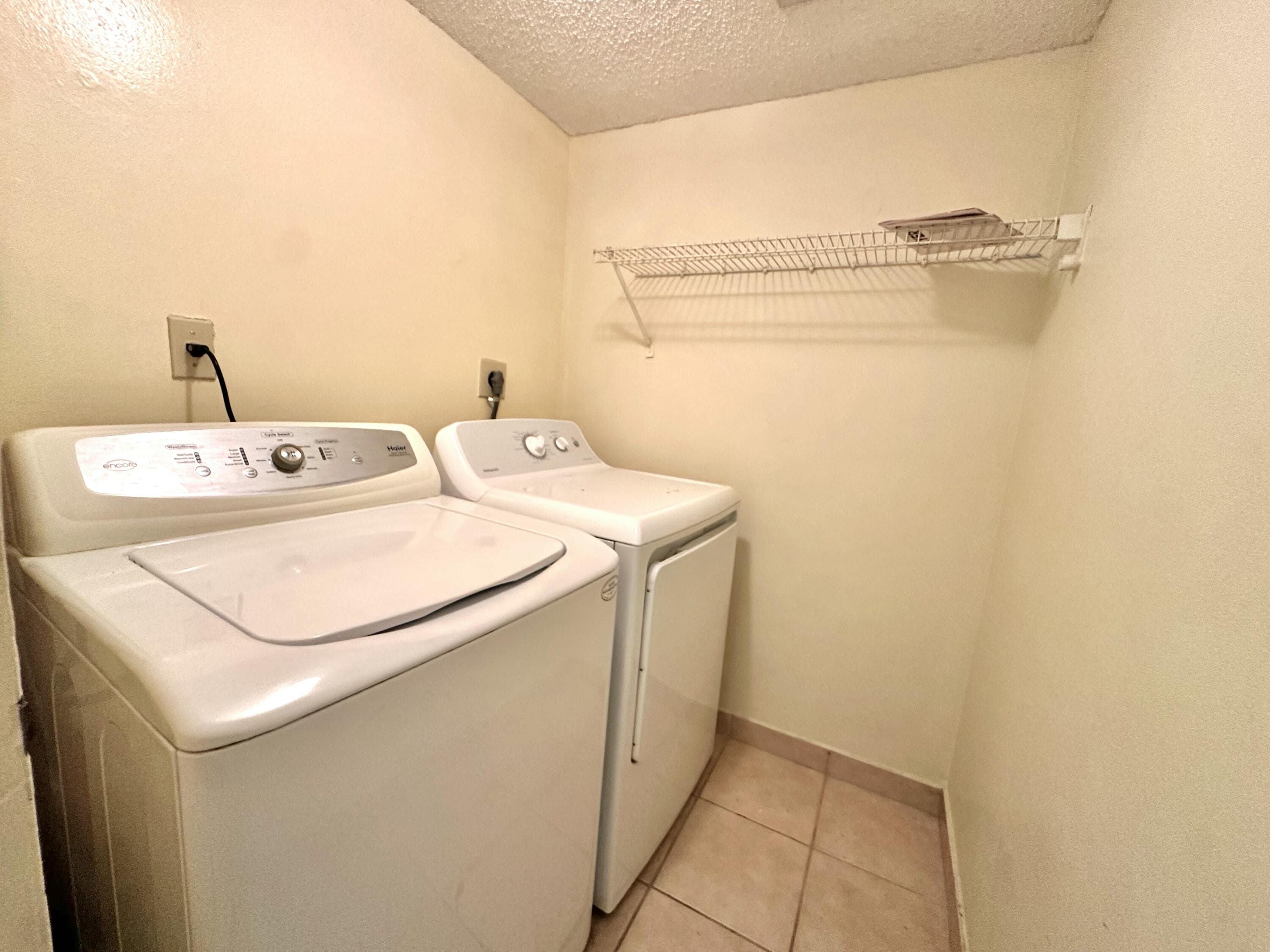 251 W Palm Cir W W 206, Pembroke Pines, FL 33025 — photo 7 of 8