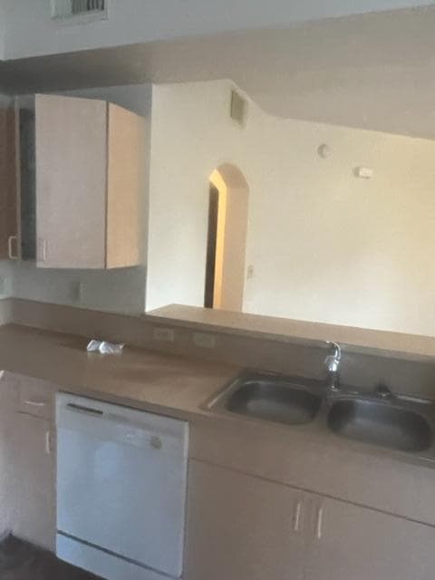 Condominium in Port St. Lucie — photo 14 of 17