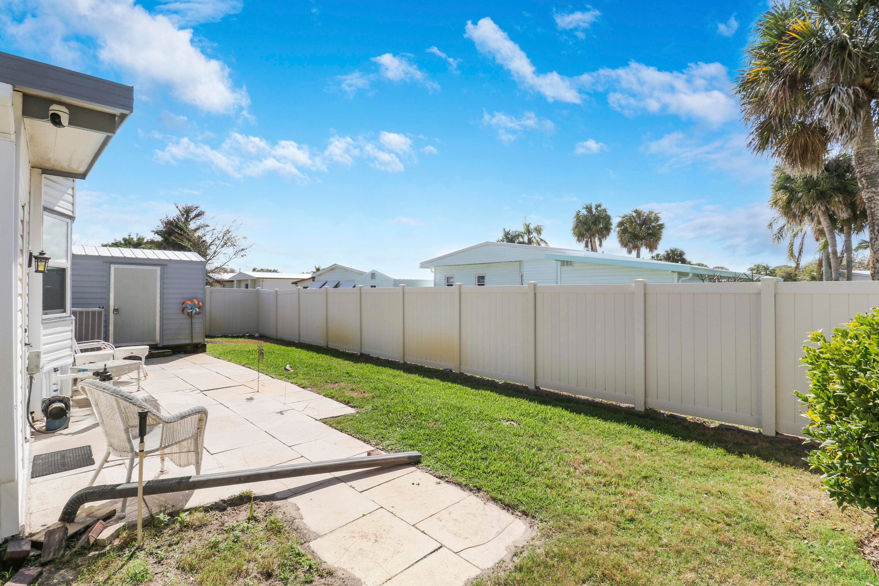 7750 SE Shenandoah Drive, Hobe Sound, FL 33455 — photo 33 of 36