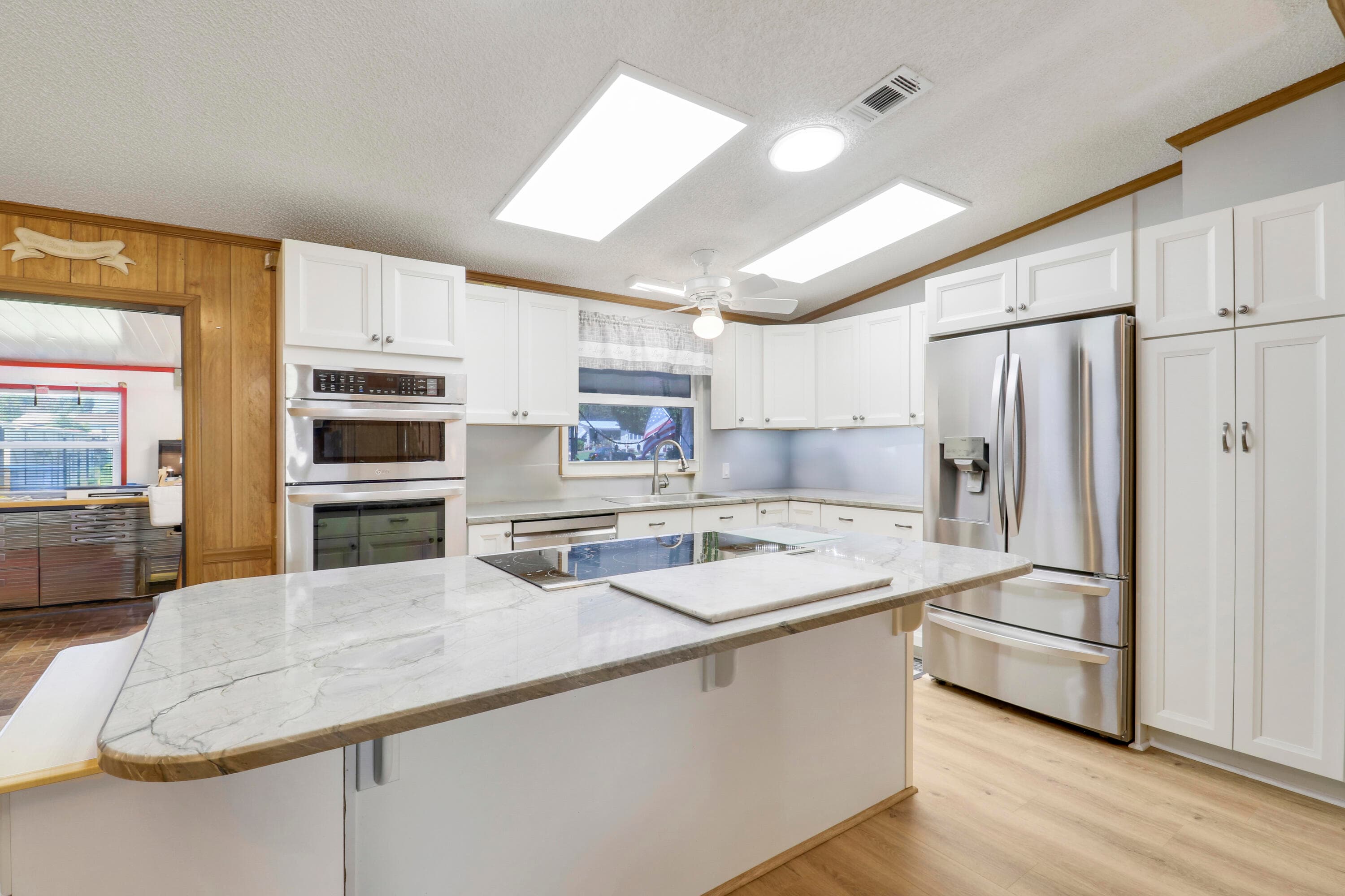 7750 SE Shenandoah Drive, Hobe Sound, FL 33455 — photo 11 of 36