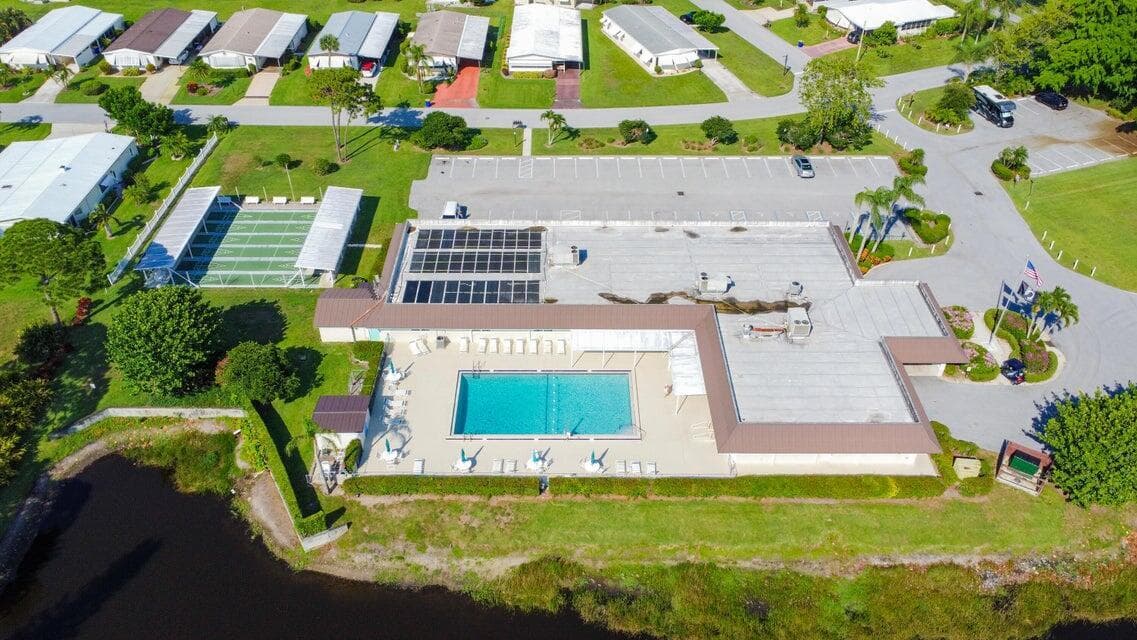 7750 SE Shenandoah Drive, Hobe Sound, FL 33455 — photo 6 of 36