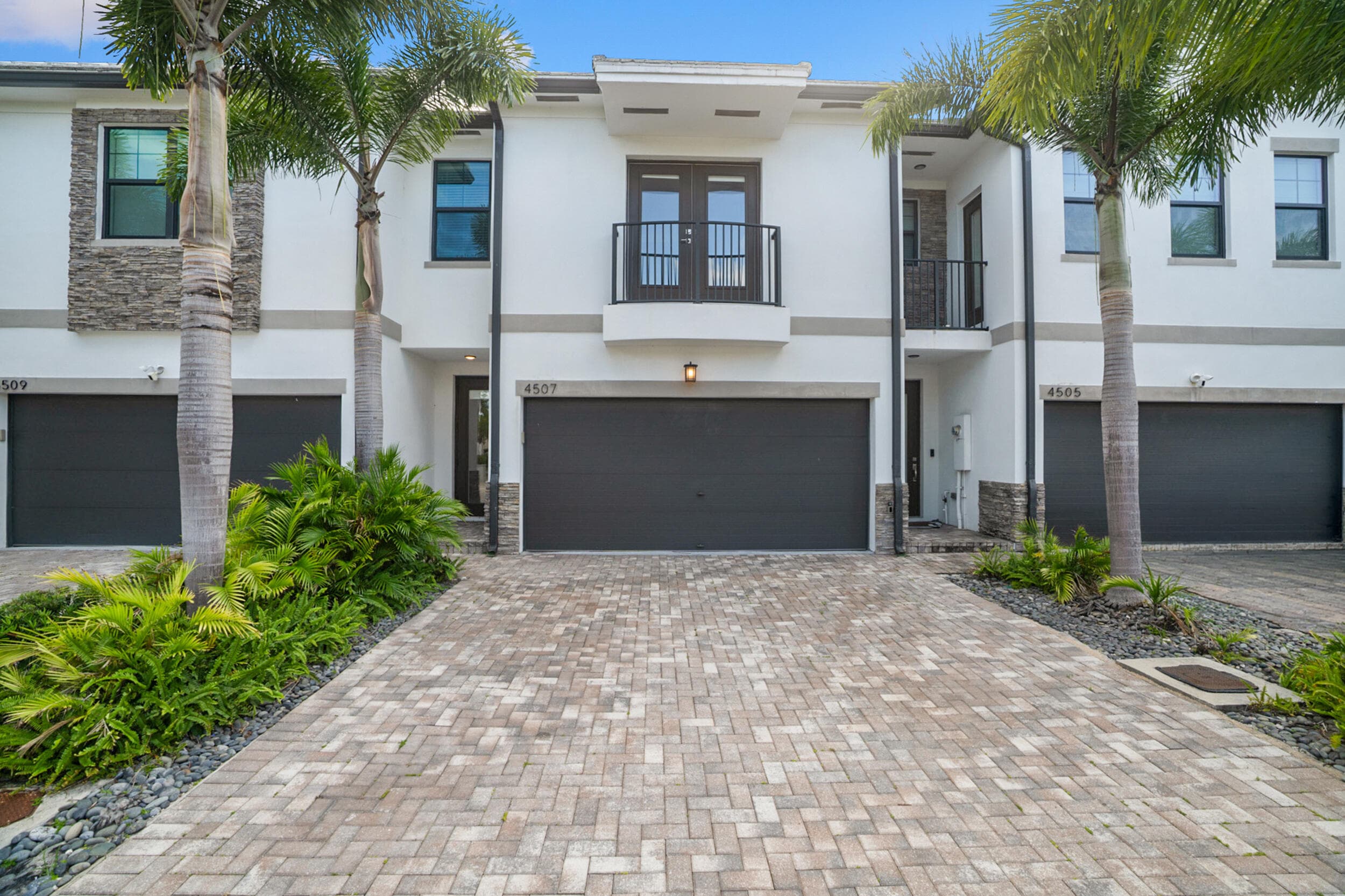 4507 E Aqua Bella Lane, Fort Lauderdale, FL 33312 — photo 7 of 44