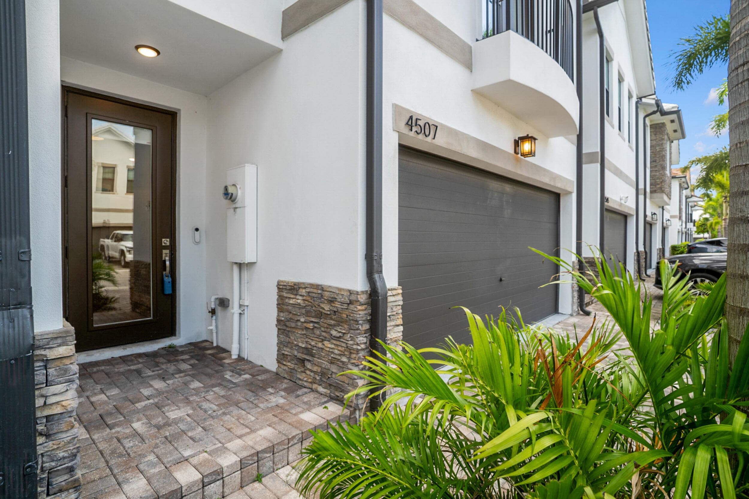 4507 E Aqua Bella Lane, Fort Lauderdale, FL 33312 — photo 8 of 44
