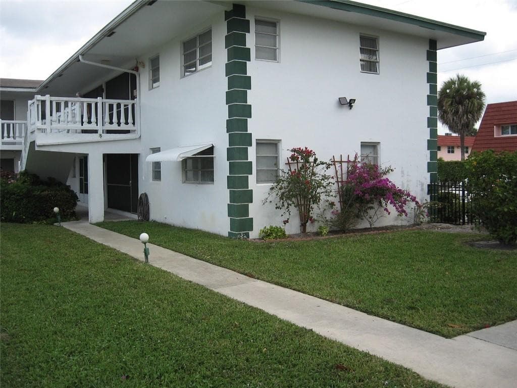1631 NW 46th Avenue 118, Lauderhill, FL 33313 — photo 5 of 11