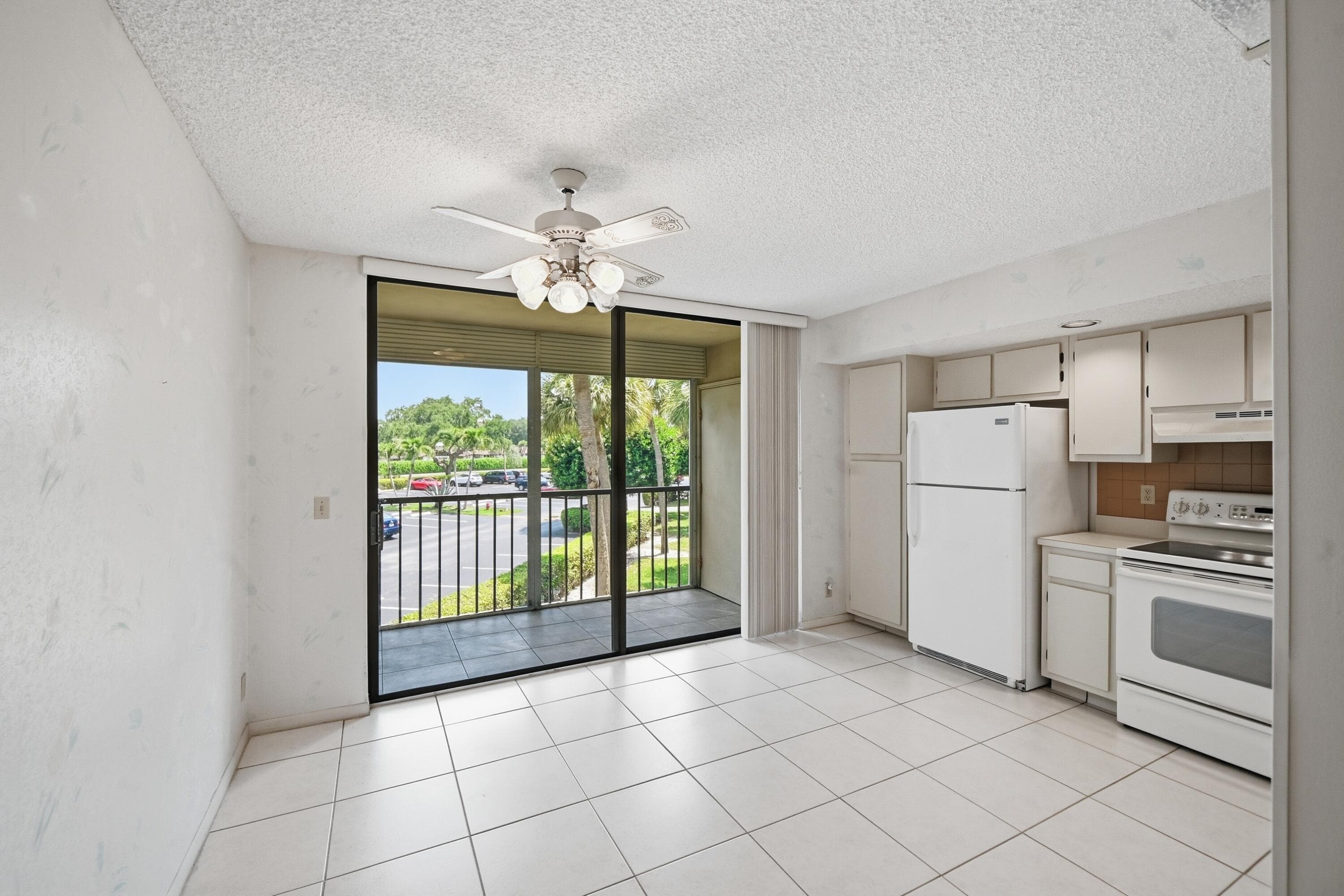 5370 Las Verdes Circle 219, Delray Beach, FL 33484 — photo 5 of 21