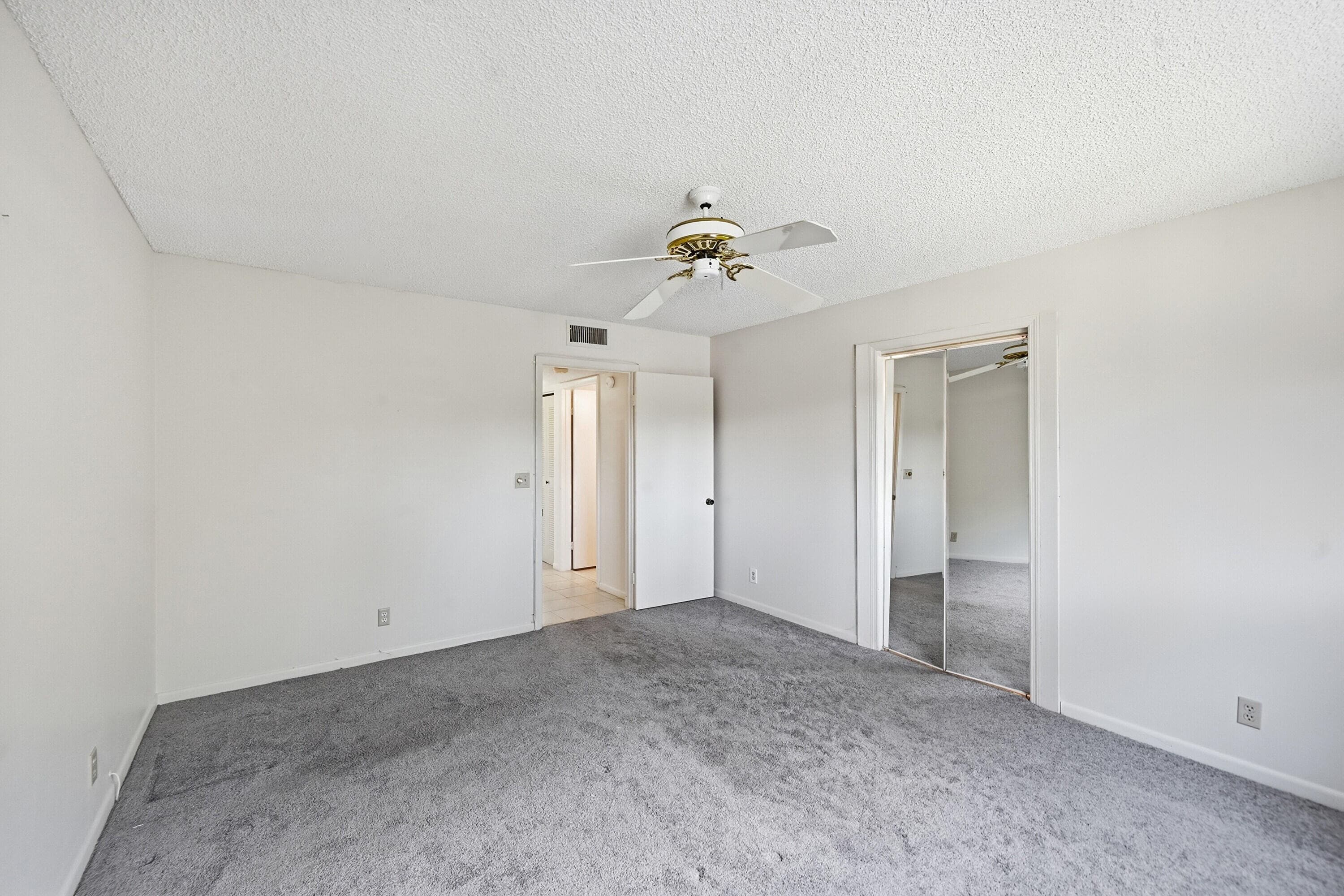 5370 Las Verdes Circle 219, Delray Beach, FL 33484 — photo 11 of 21