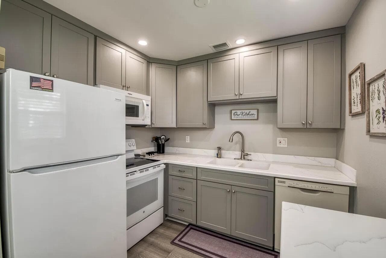 2929 SE Ocean Boulevard 114-6, Stuart, FL 34996 — photo 5 of 10