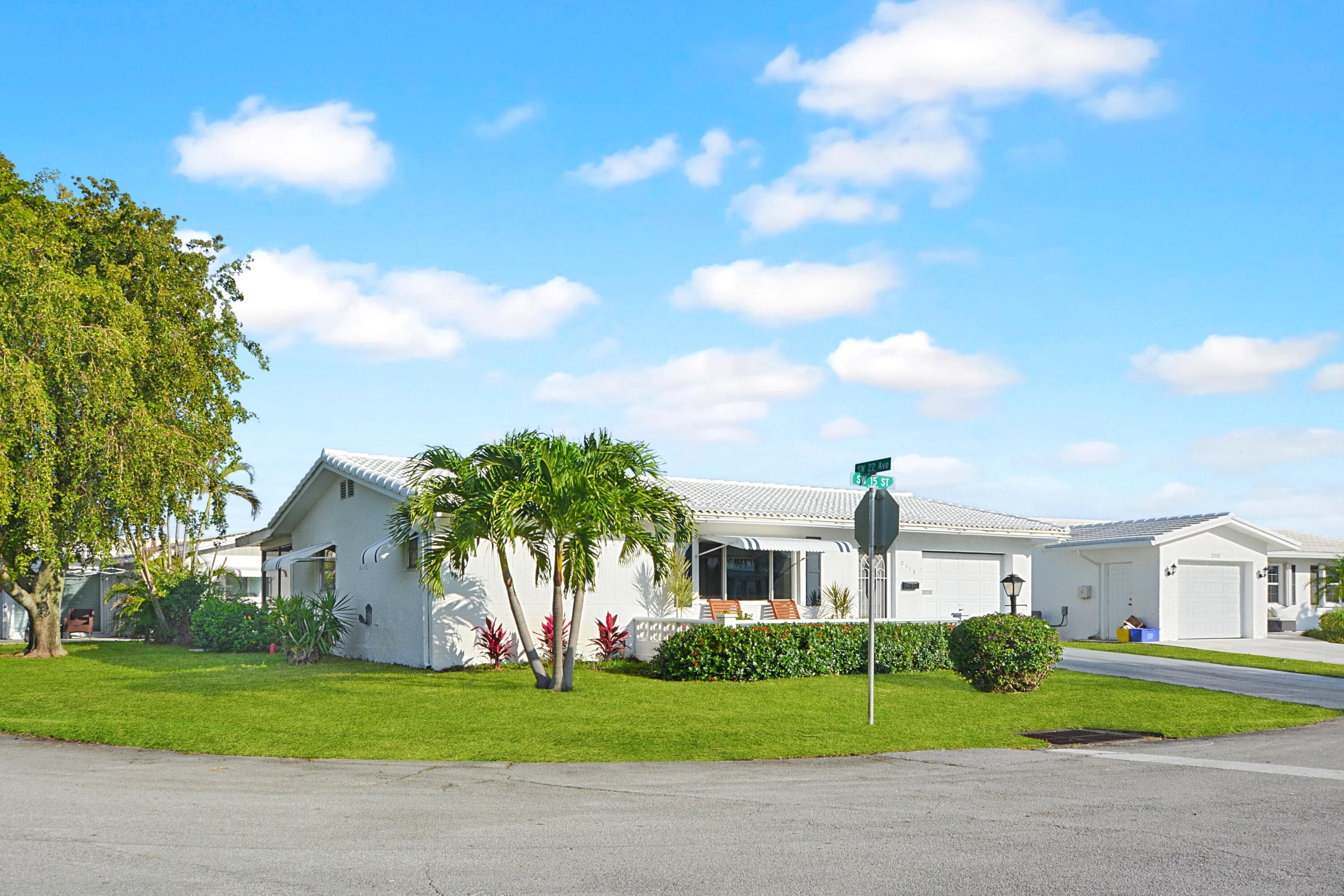 2113 SW 15th Street, Boynton Beach, FL 33426 — photo 5 of 25