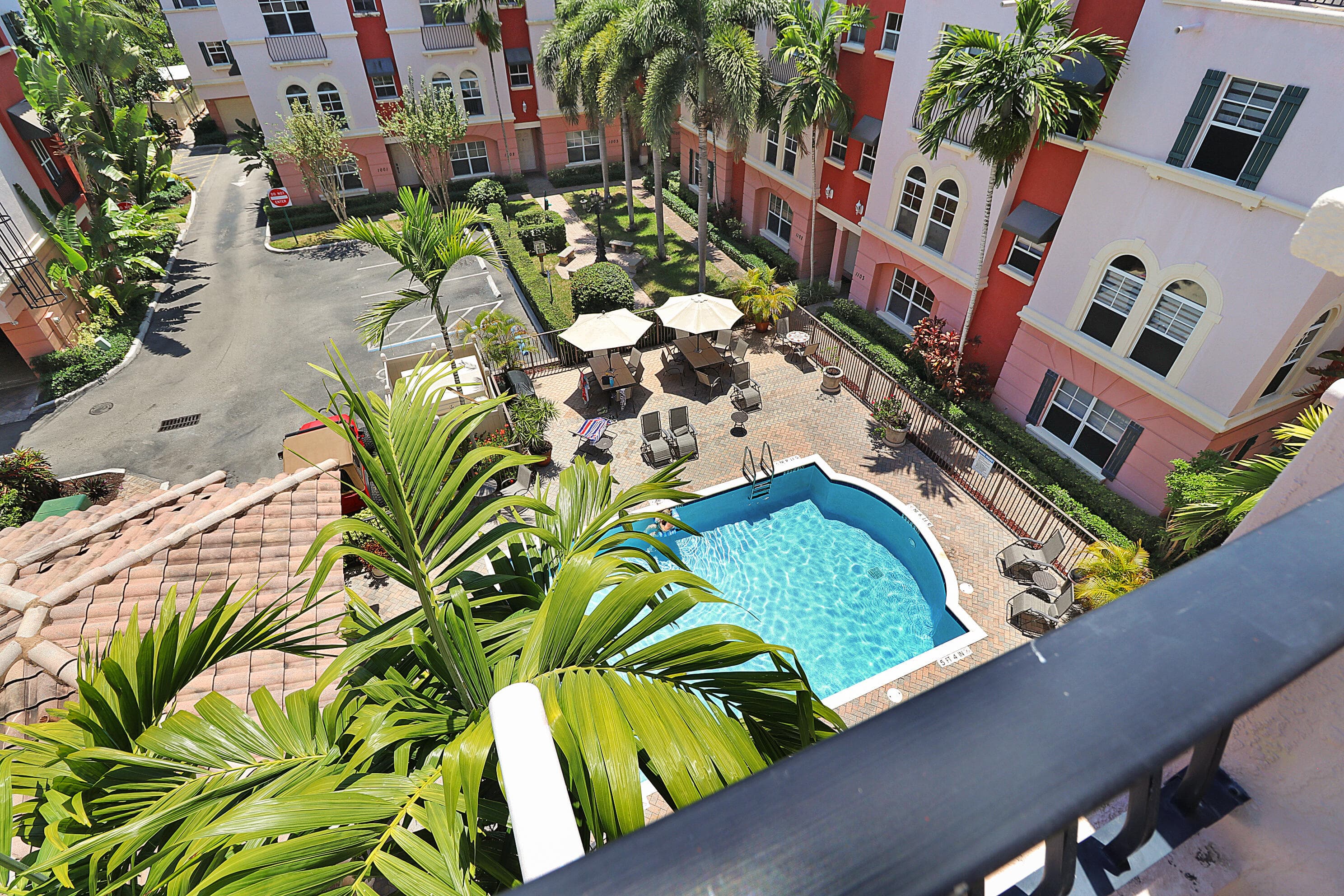 1033 NE 17th Way 1204, Fort Lauderdale, FL 33304 — photo 39 of 49