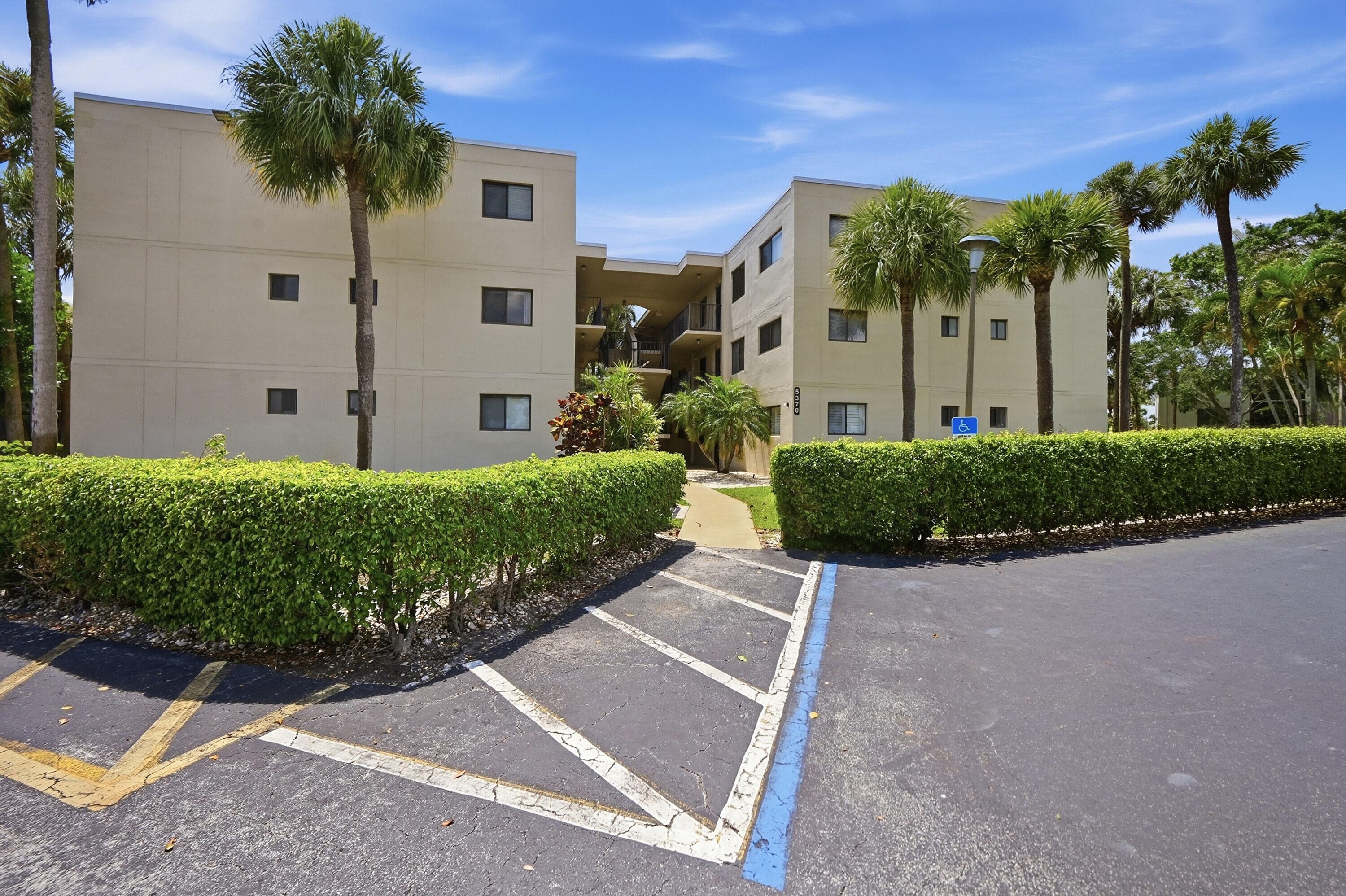 5370 Las Verdes Circle 219, Delray Beach, FL 33484 — photo 1 of 21