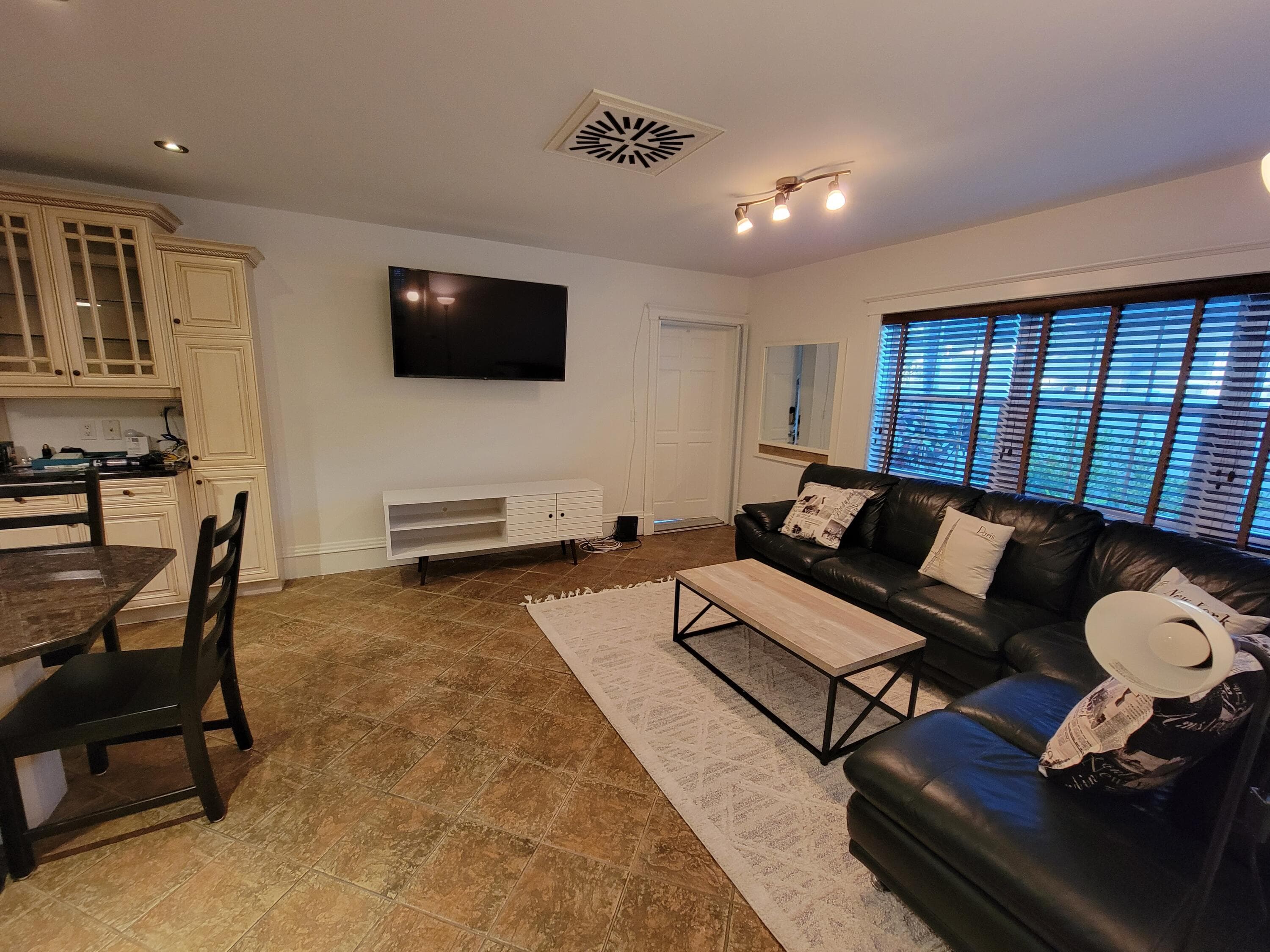 221 SE 9th Avenue 101, Pompano Beach, FL 33060 — photo 1 of 14