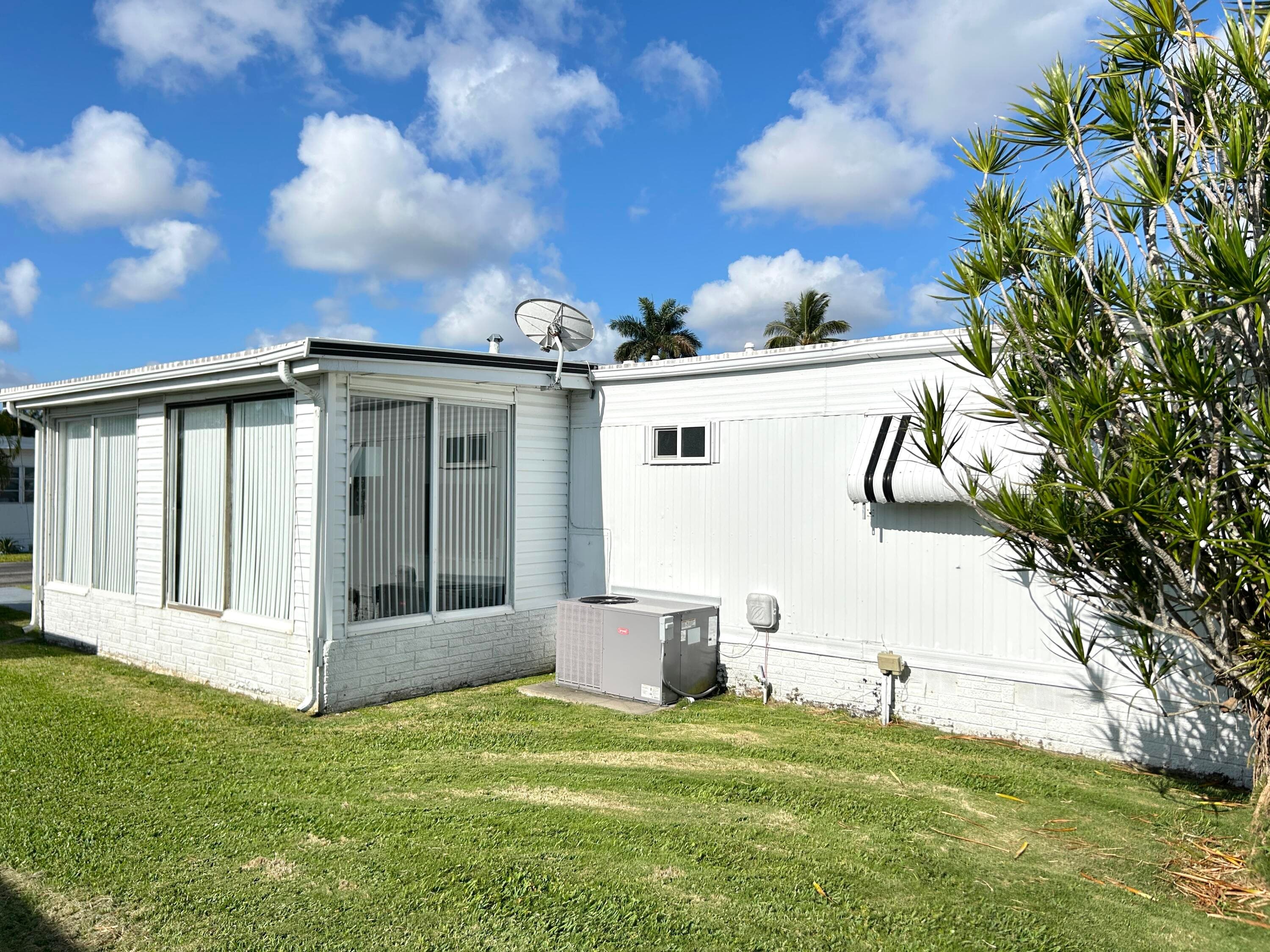 3233 State Street, Hollywood, FL 33021 — photo 3 of 30