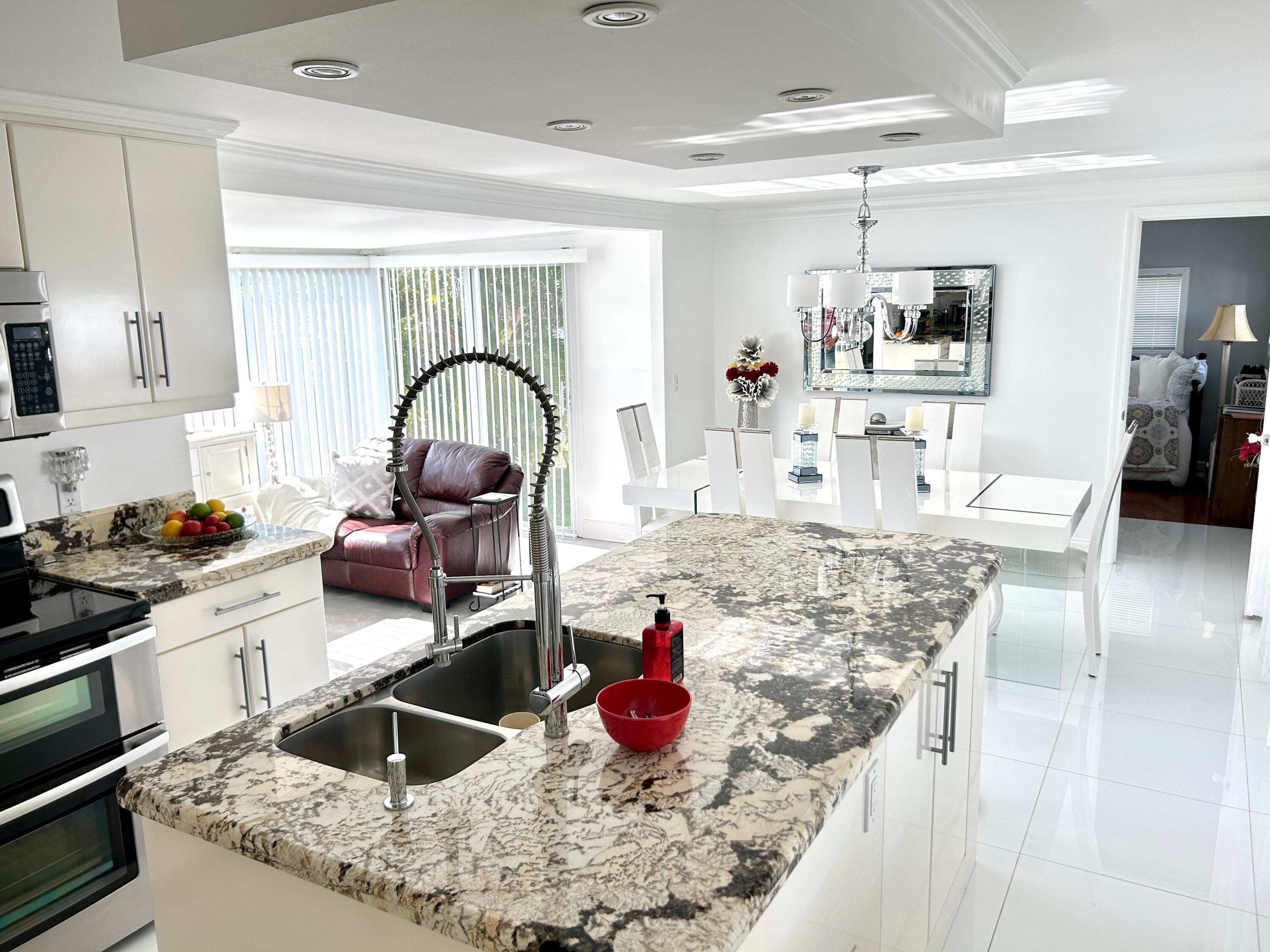 3233 State Street, Hollywood, FL 33021 — photo 12 of 30