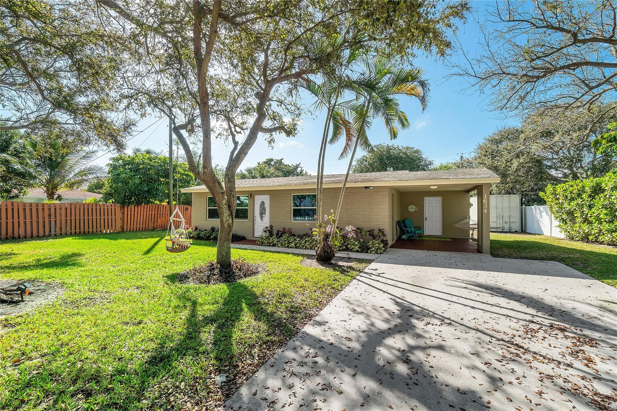 1634 NE 3rd Avenue, Delray Beach, FL 33444 — photo 2 of 30