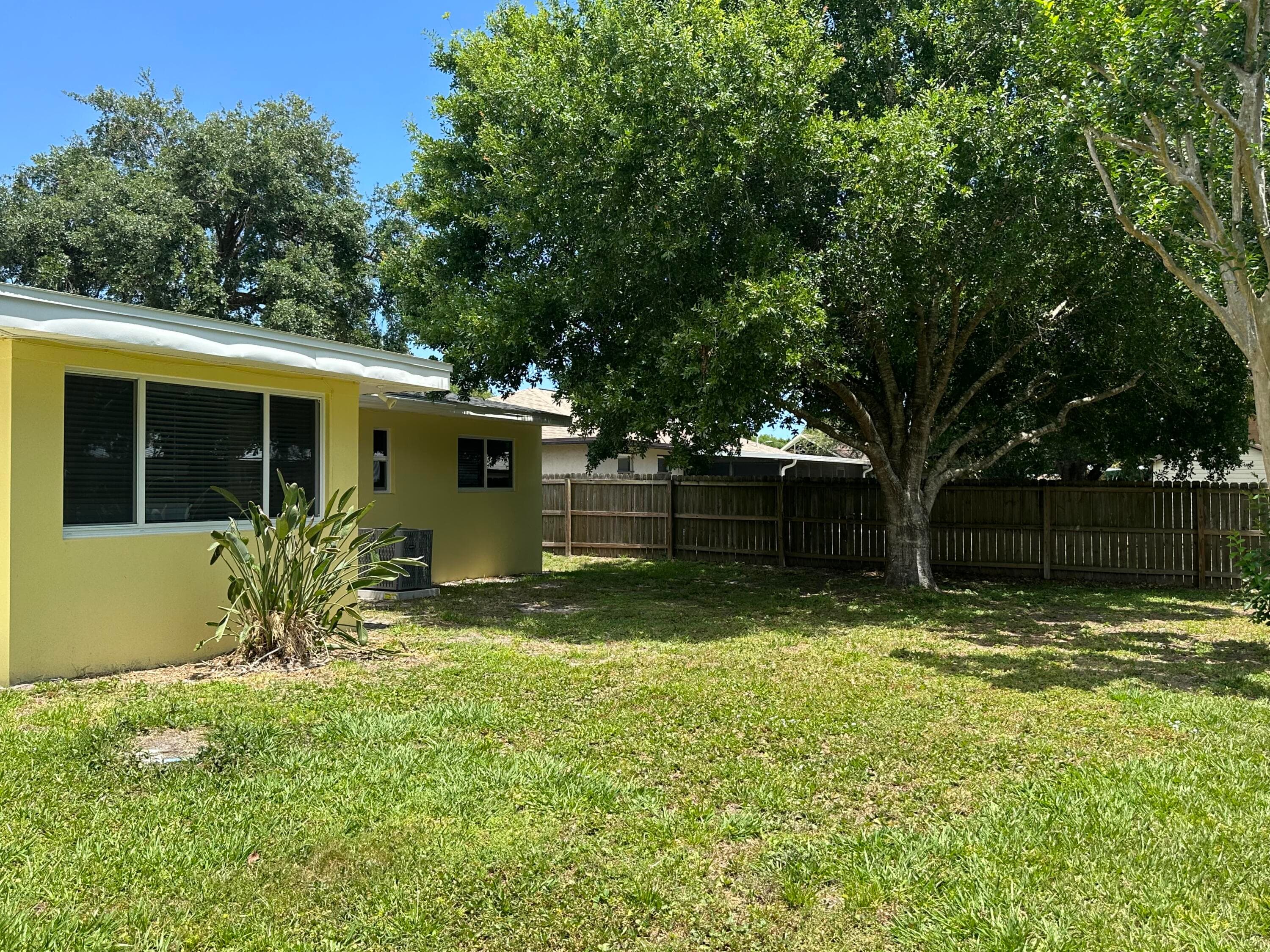 2745 Atlantic Boulevard, Vero Beach, FL 32960 — photo 5 of 26