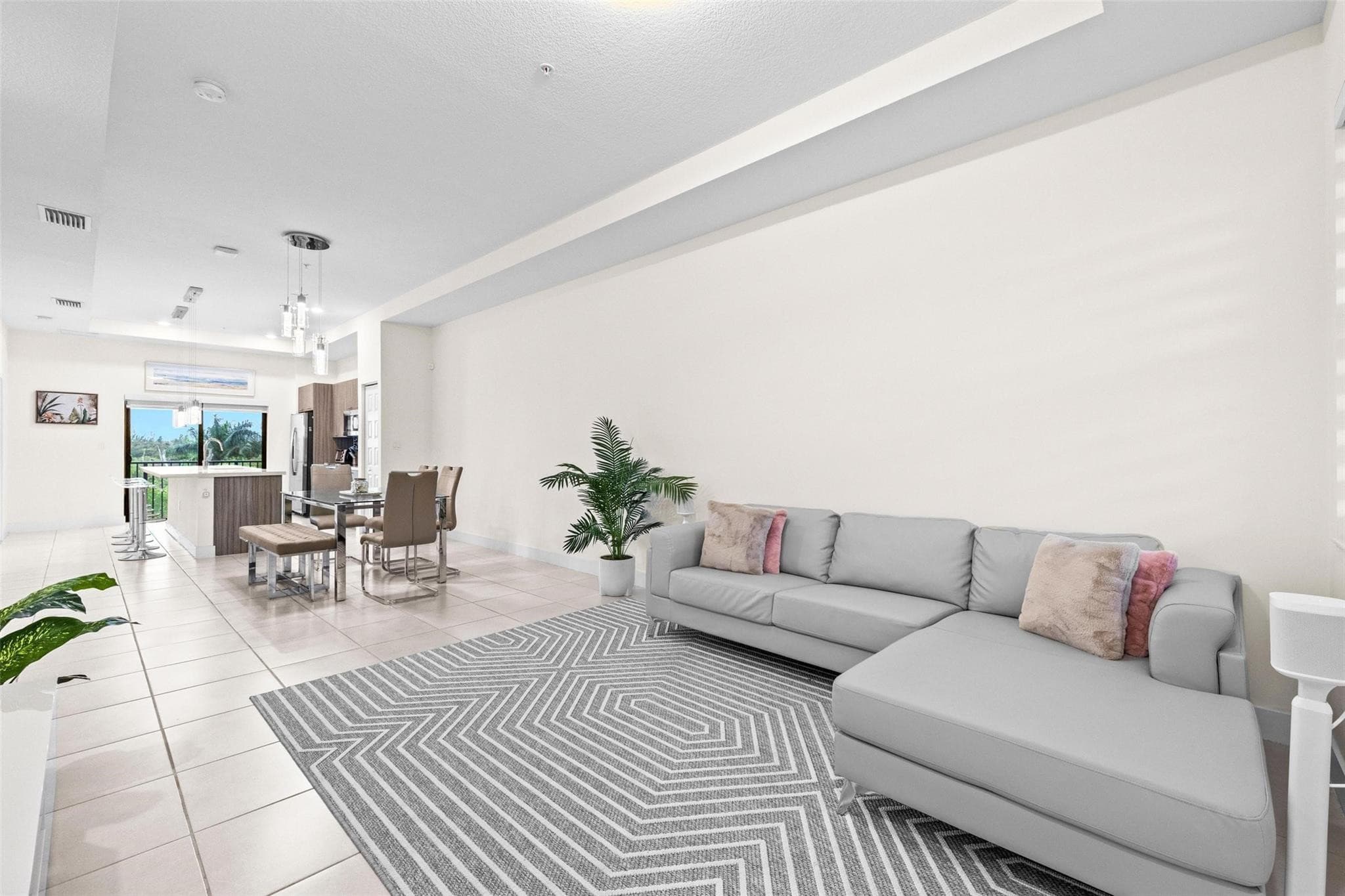 8055 NW 104th Avenue 33, Doral, FL 33178 — photo 3 of 23