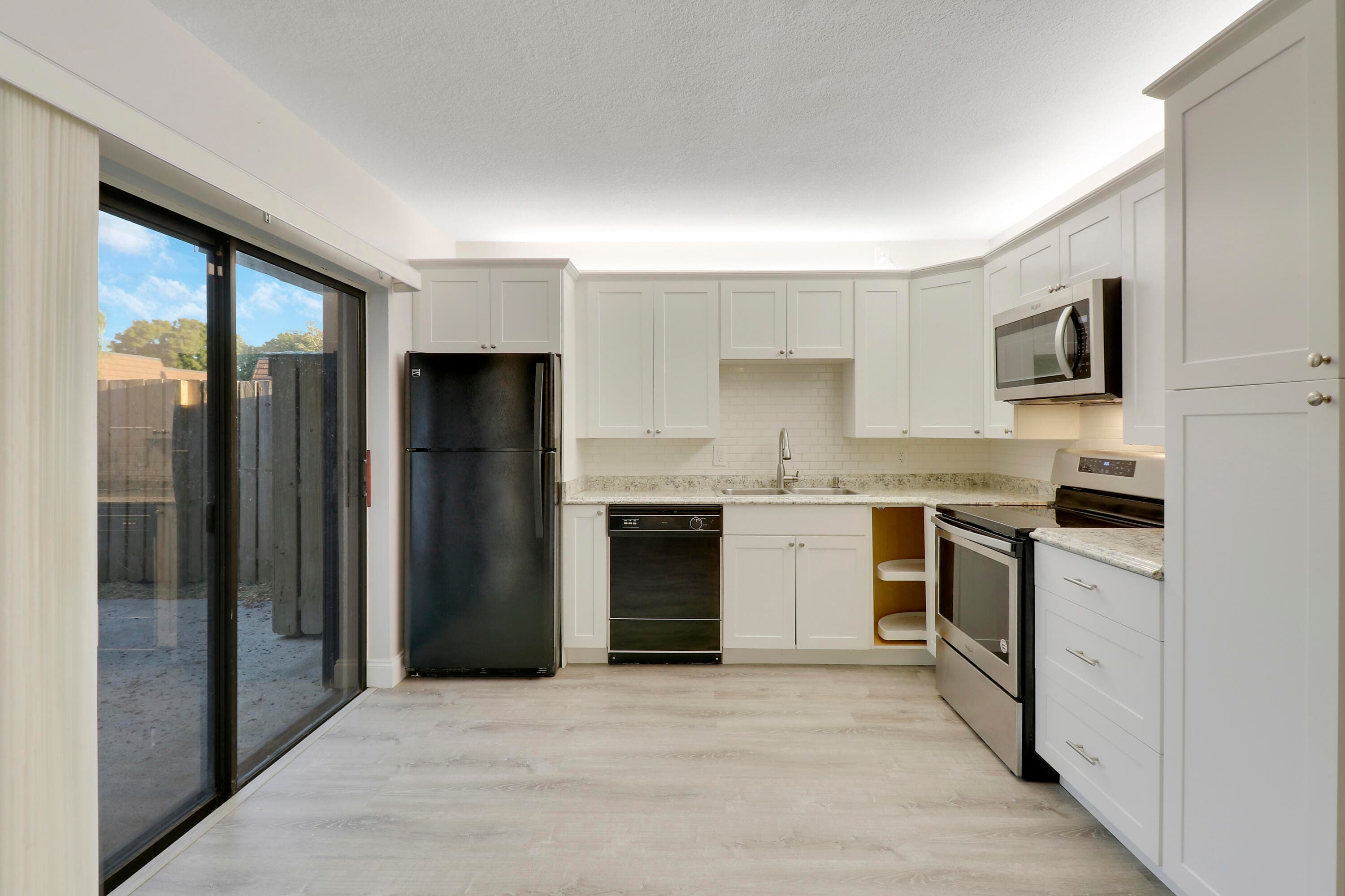 2316 23rd Lane, Palm Beach Gardens, FL 33418 — photo 4 of 37