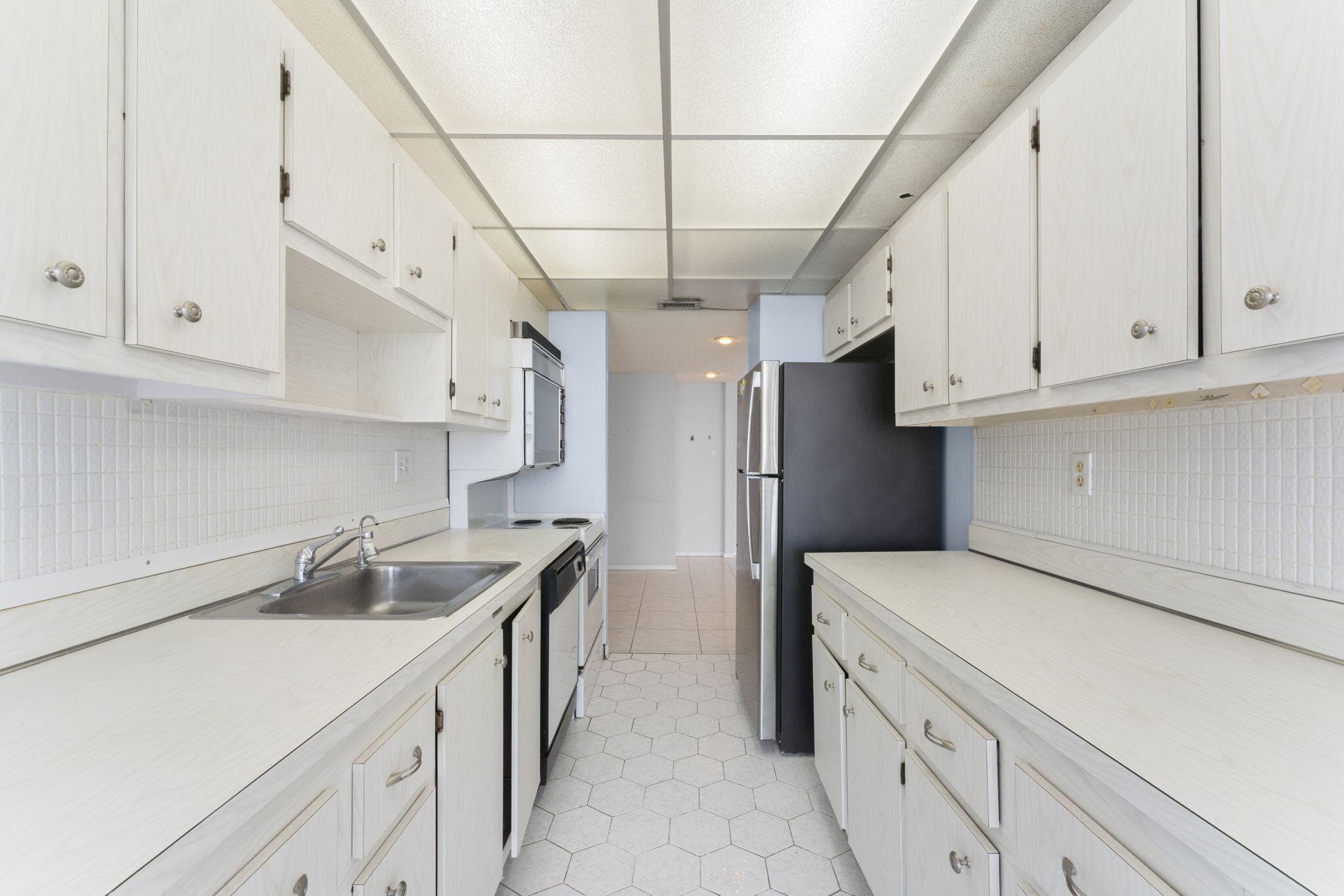 230 174th Street 2402, Sunny Isles Beach, FL 33160 — photo 12 of 39