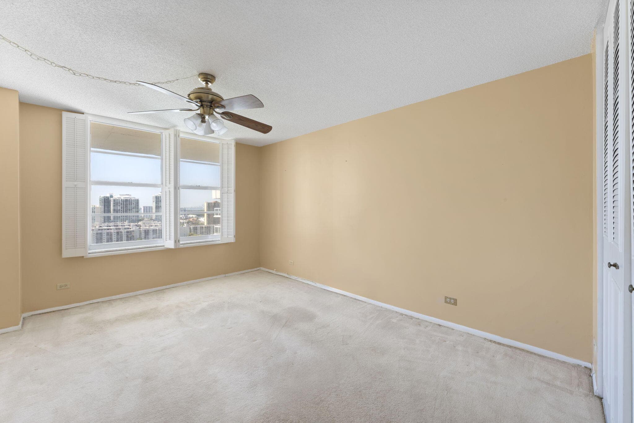 230 174th Street 2402, Sunny Isles Beach, FL 33160 — photo 22 of 39