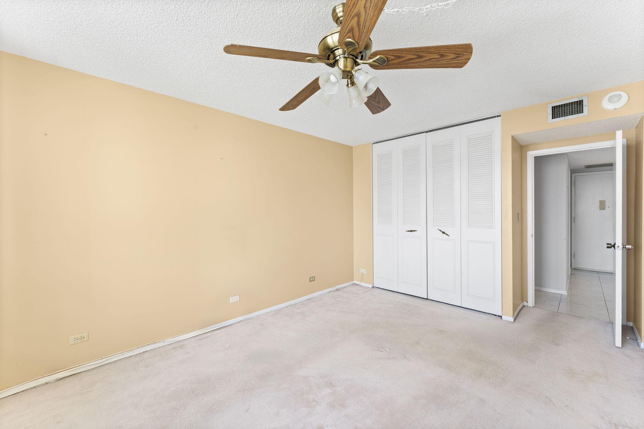 230 174th Street 2402, Sunny Isles Beach, FL 33160 — photo 26 of 39
