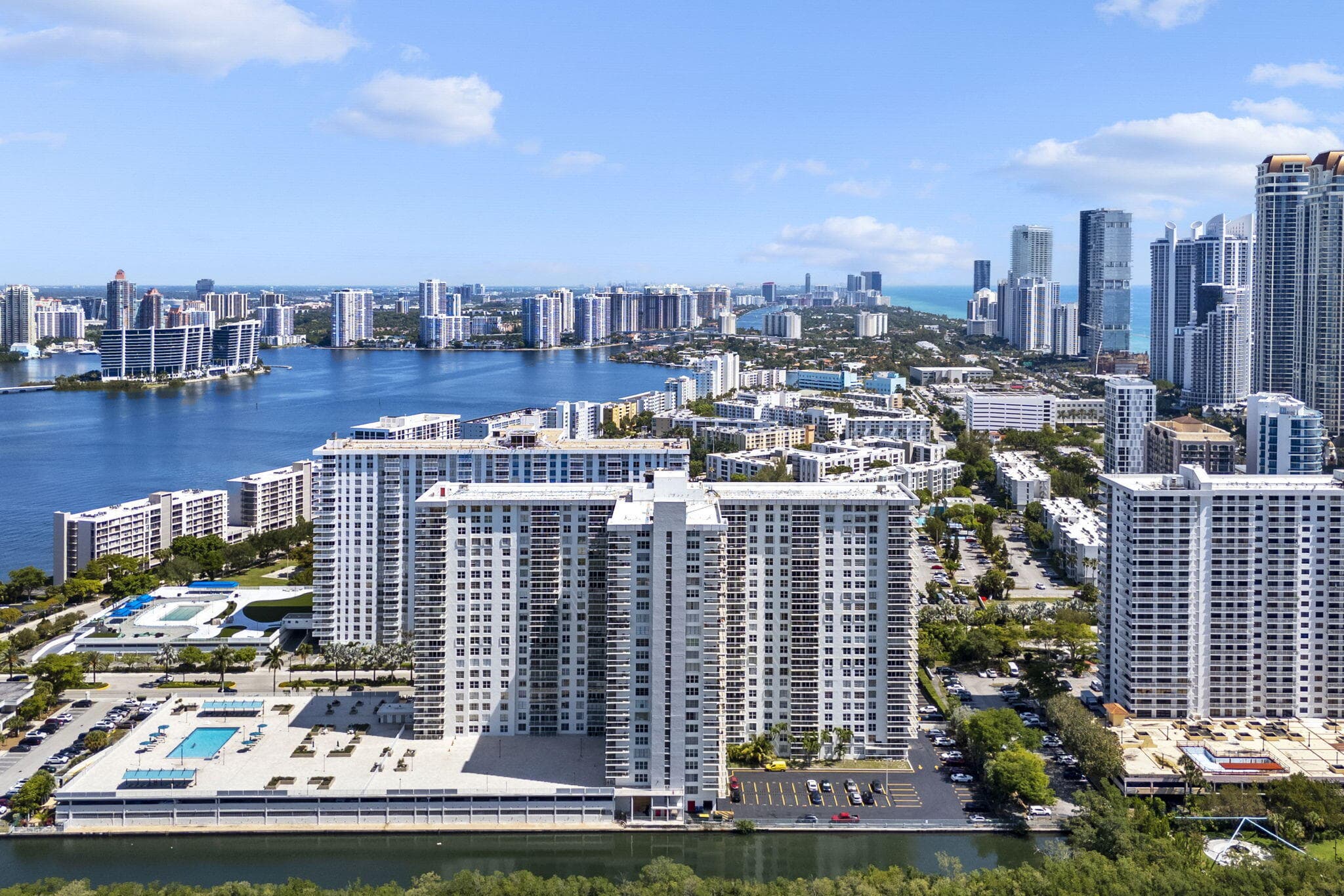 230 174th Street 2402, Sunny Isles Beach, FL 33160 — photo 36 of 39