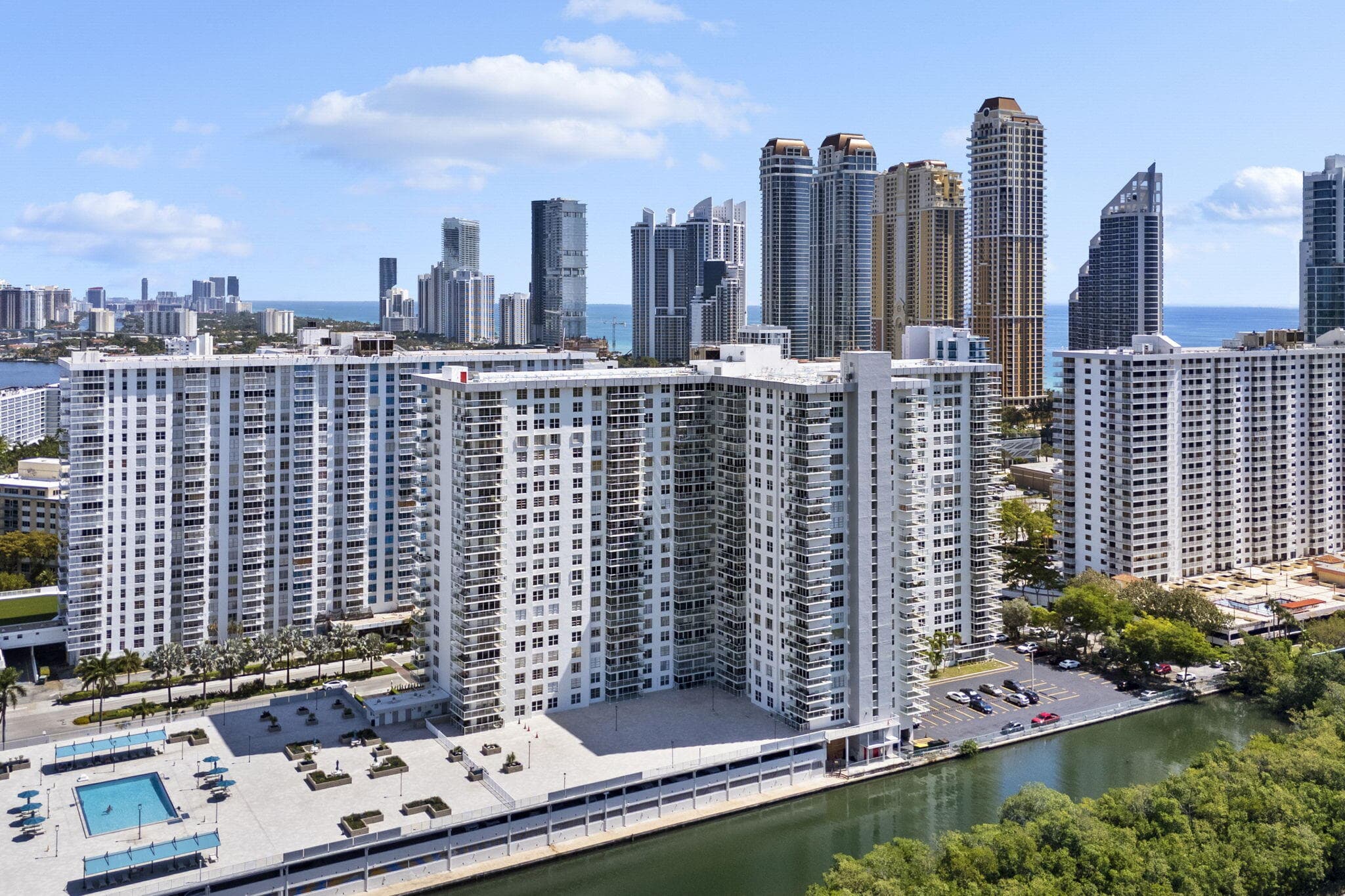 230 174th Street 2402, Sunny Isles Beach, FL 33160 — photo 37 of 39